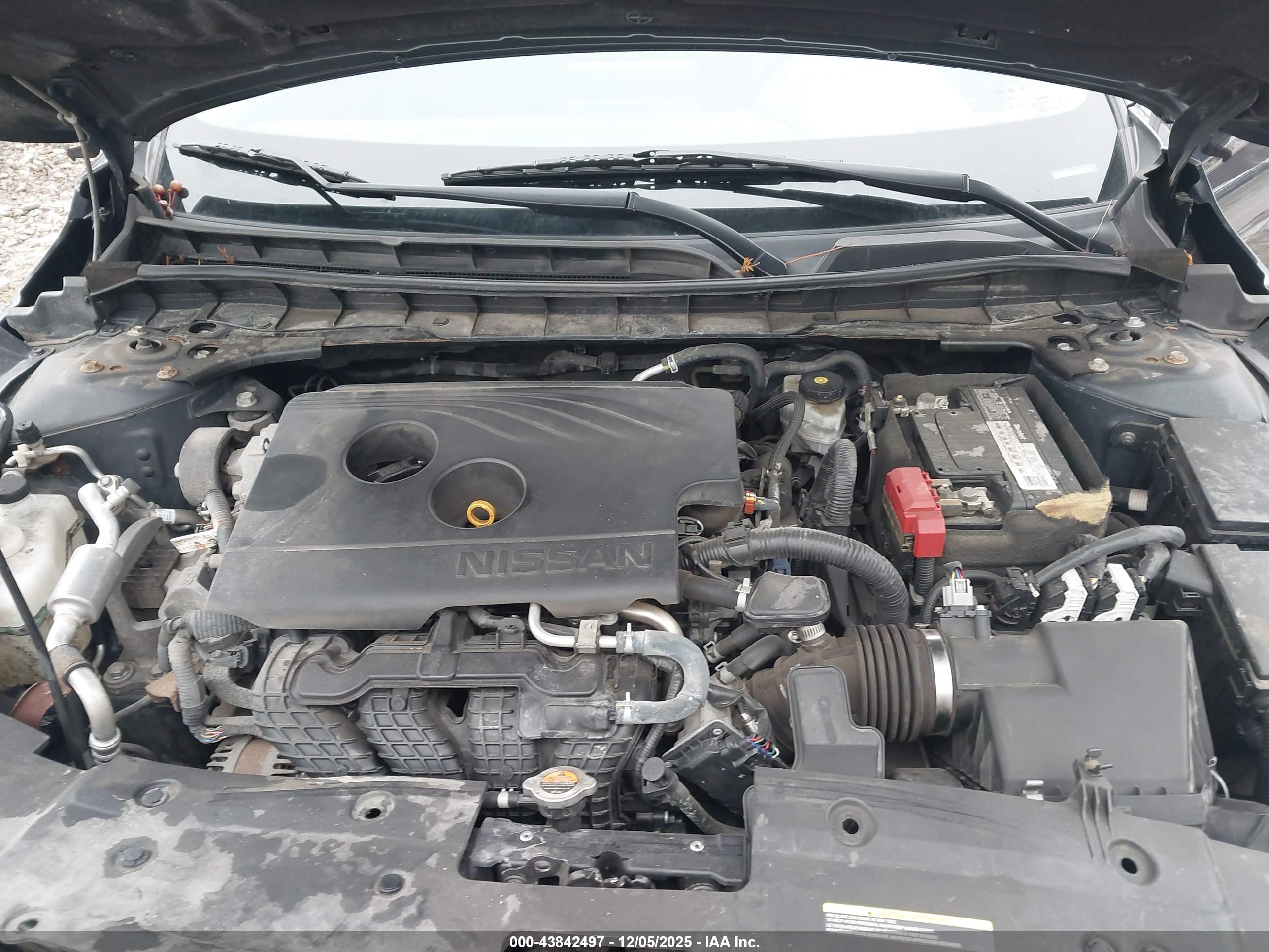 NISSAN ALTIMA image 10