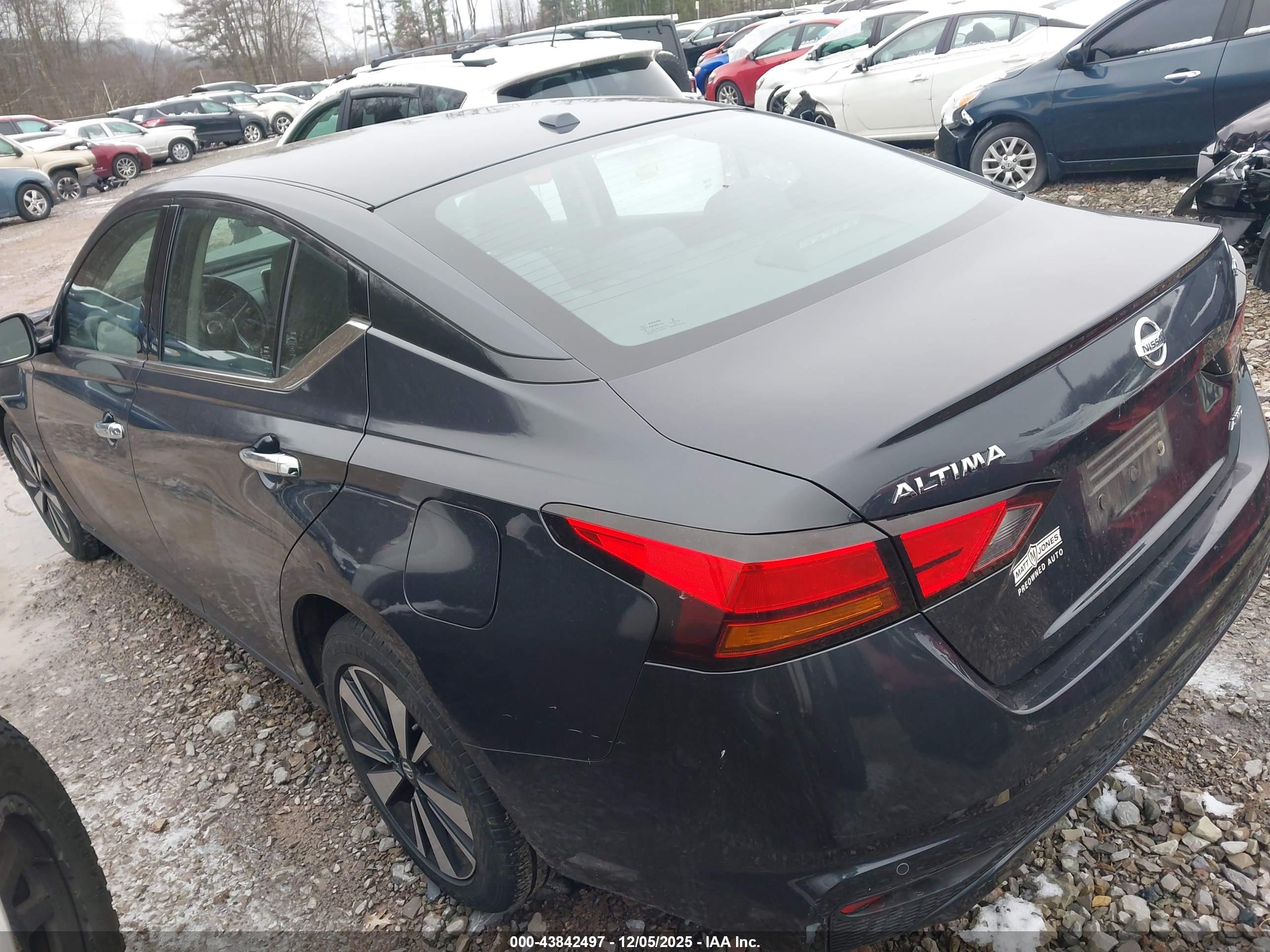 NISSAN ALTIMA image 3