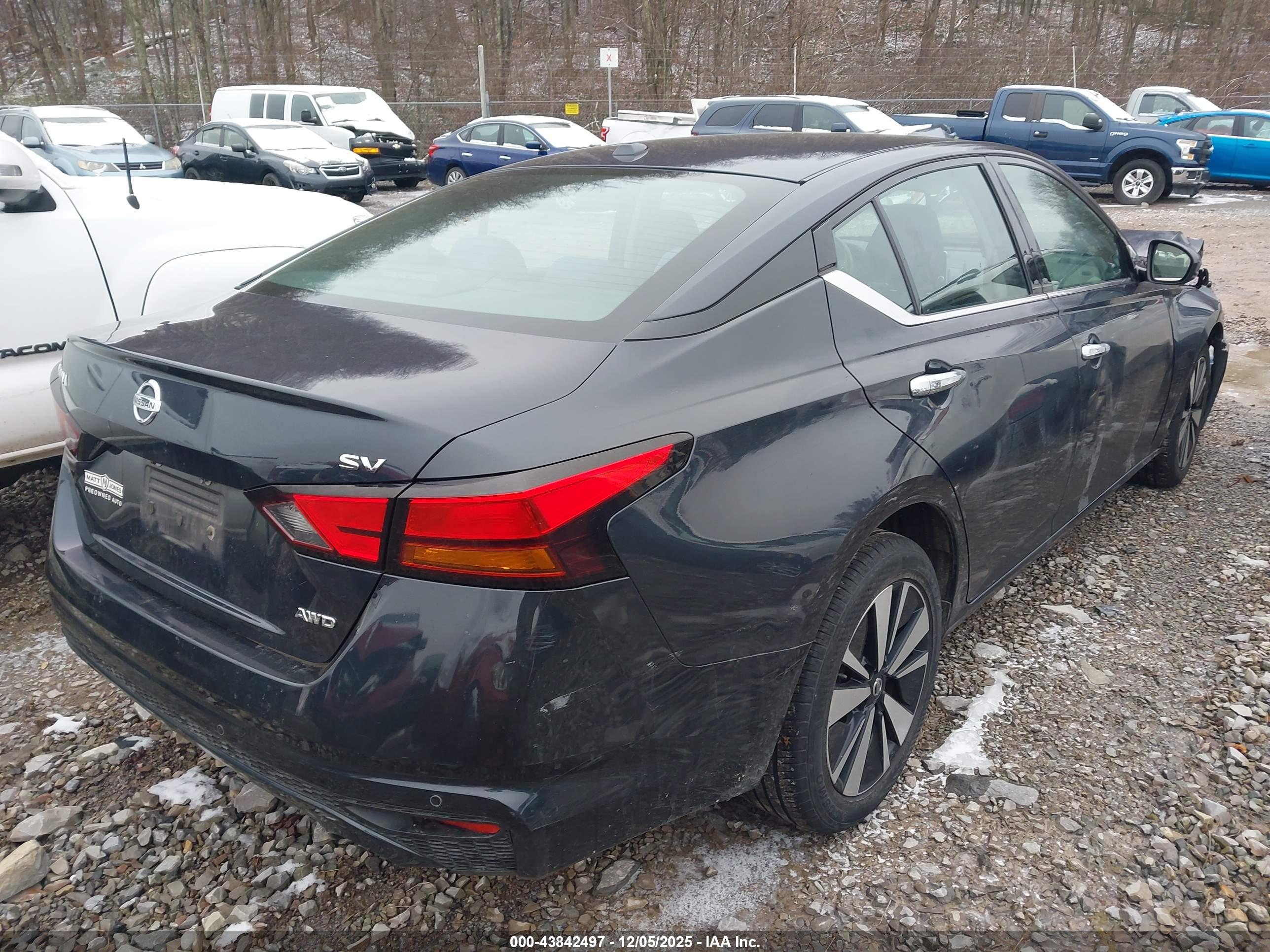 NISSAN ALTIMA image 4