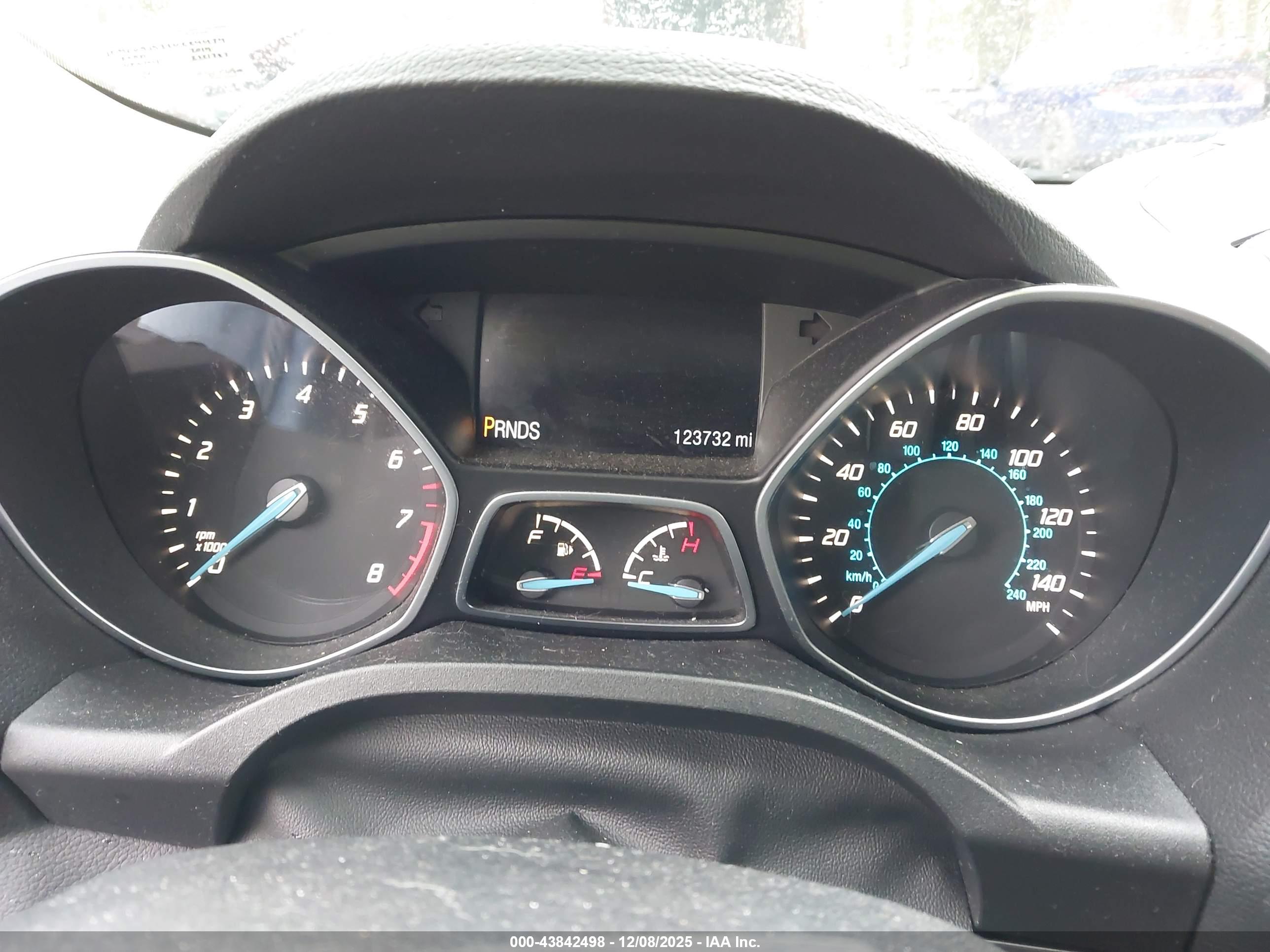FORD ESCAPE image 7