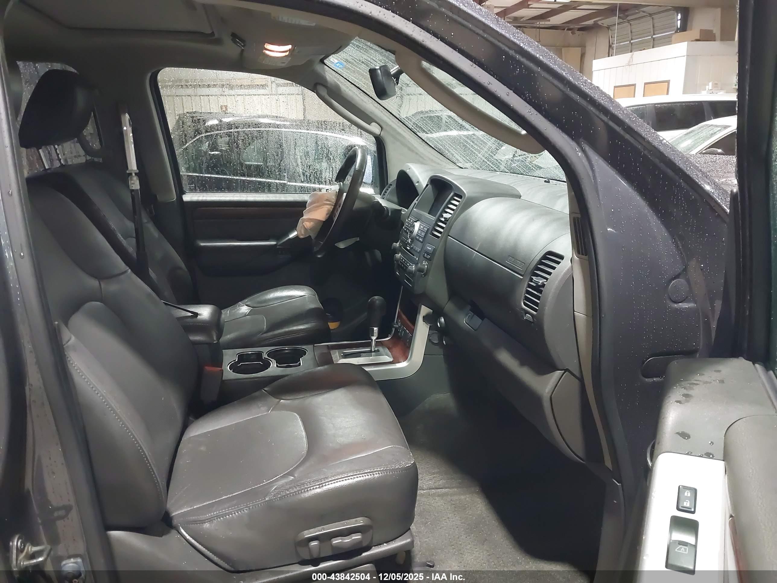 NISSAN PATHFINDER image 5