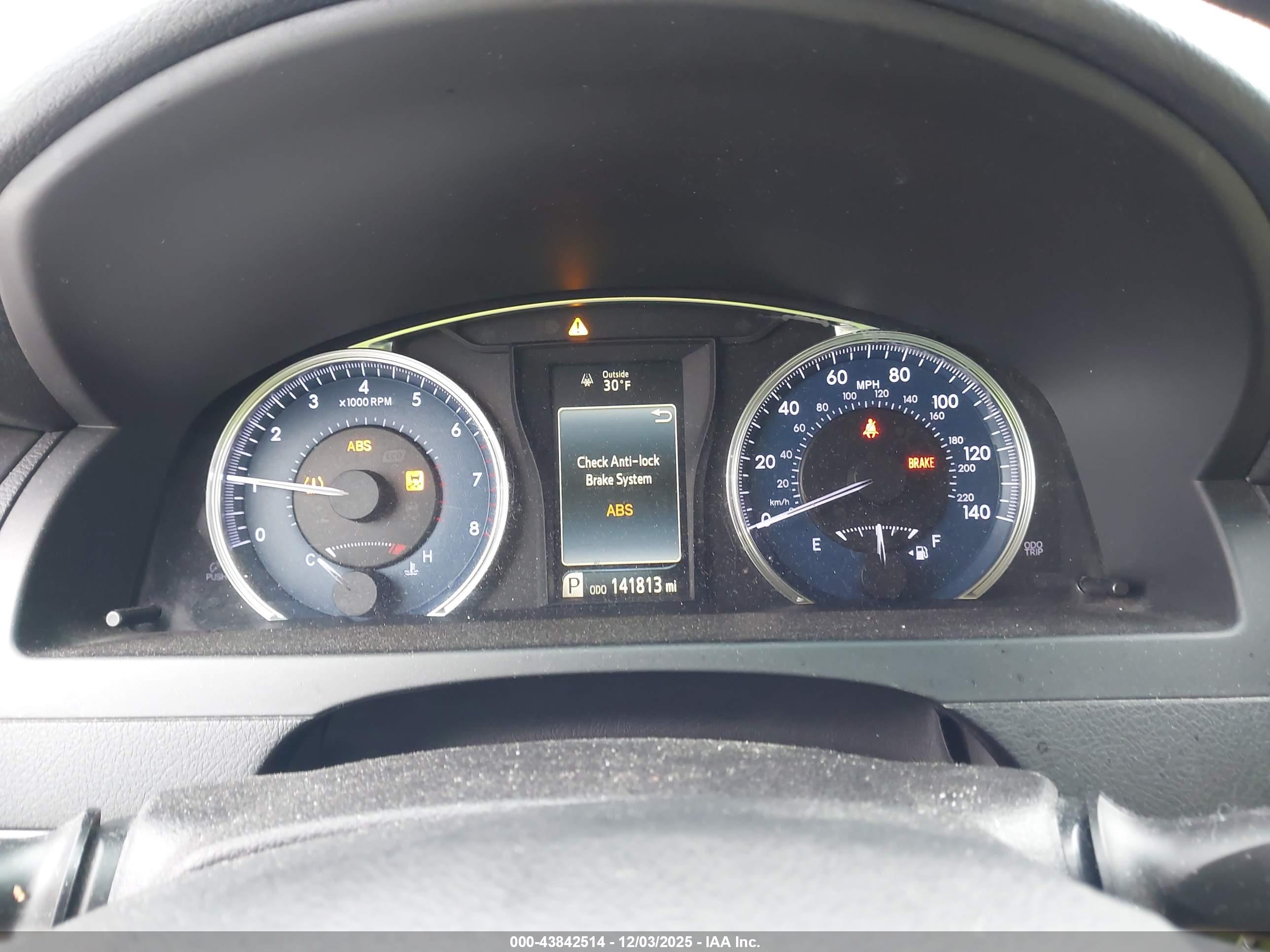 TOYOTA CAMRY image 7