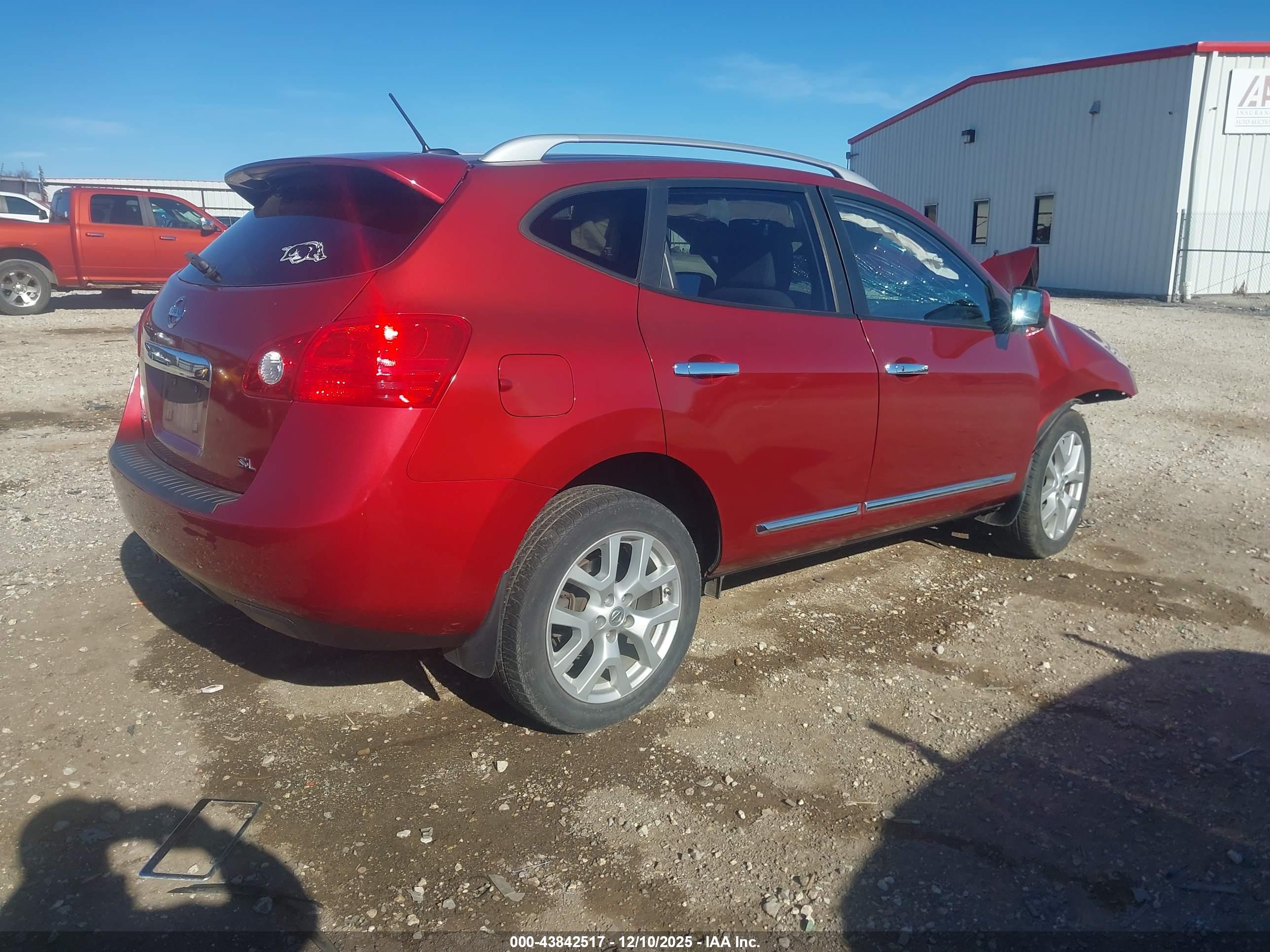 NISSAN ROGUE image 4