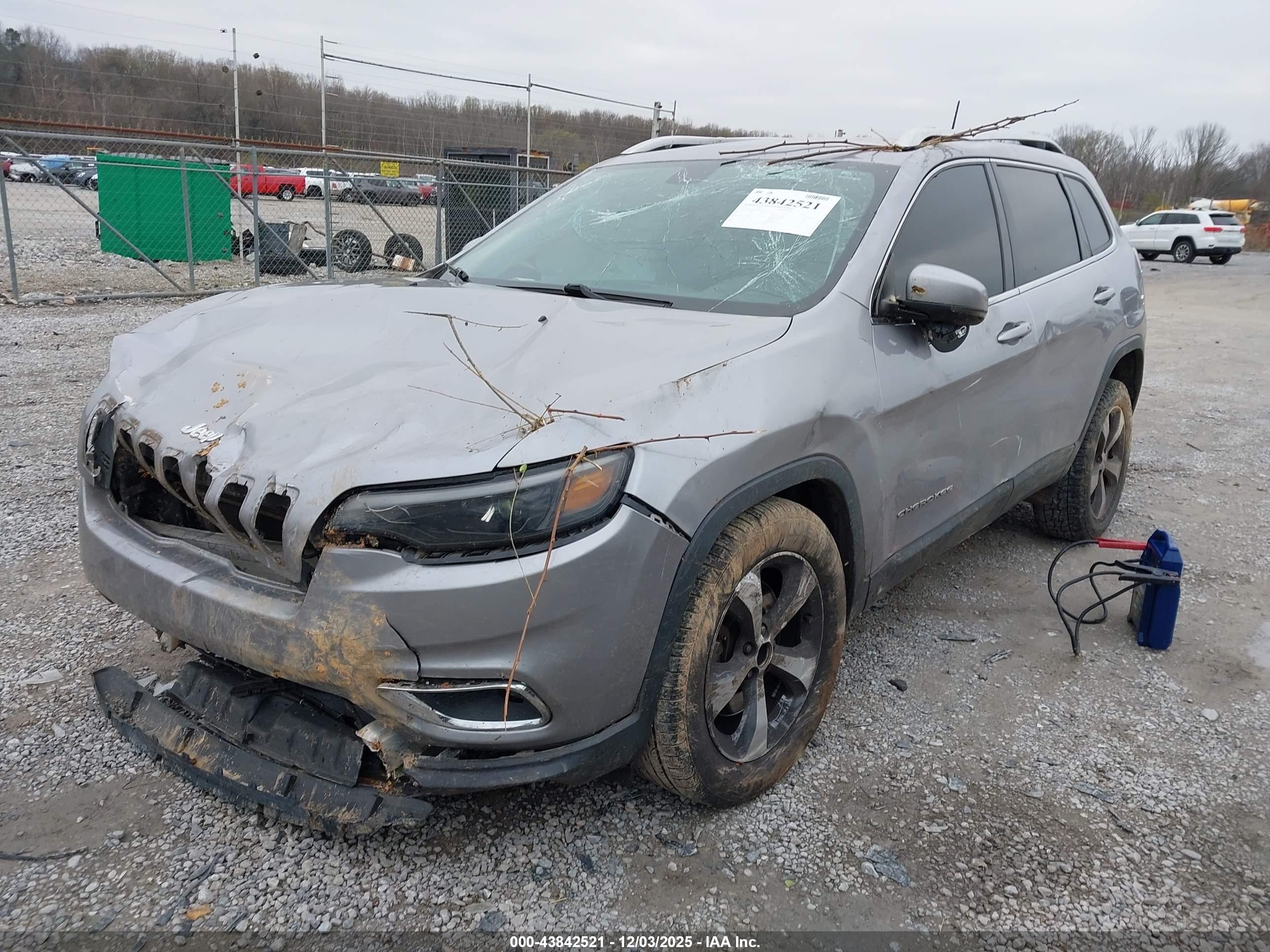 JEEP CHEROKEE image 2