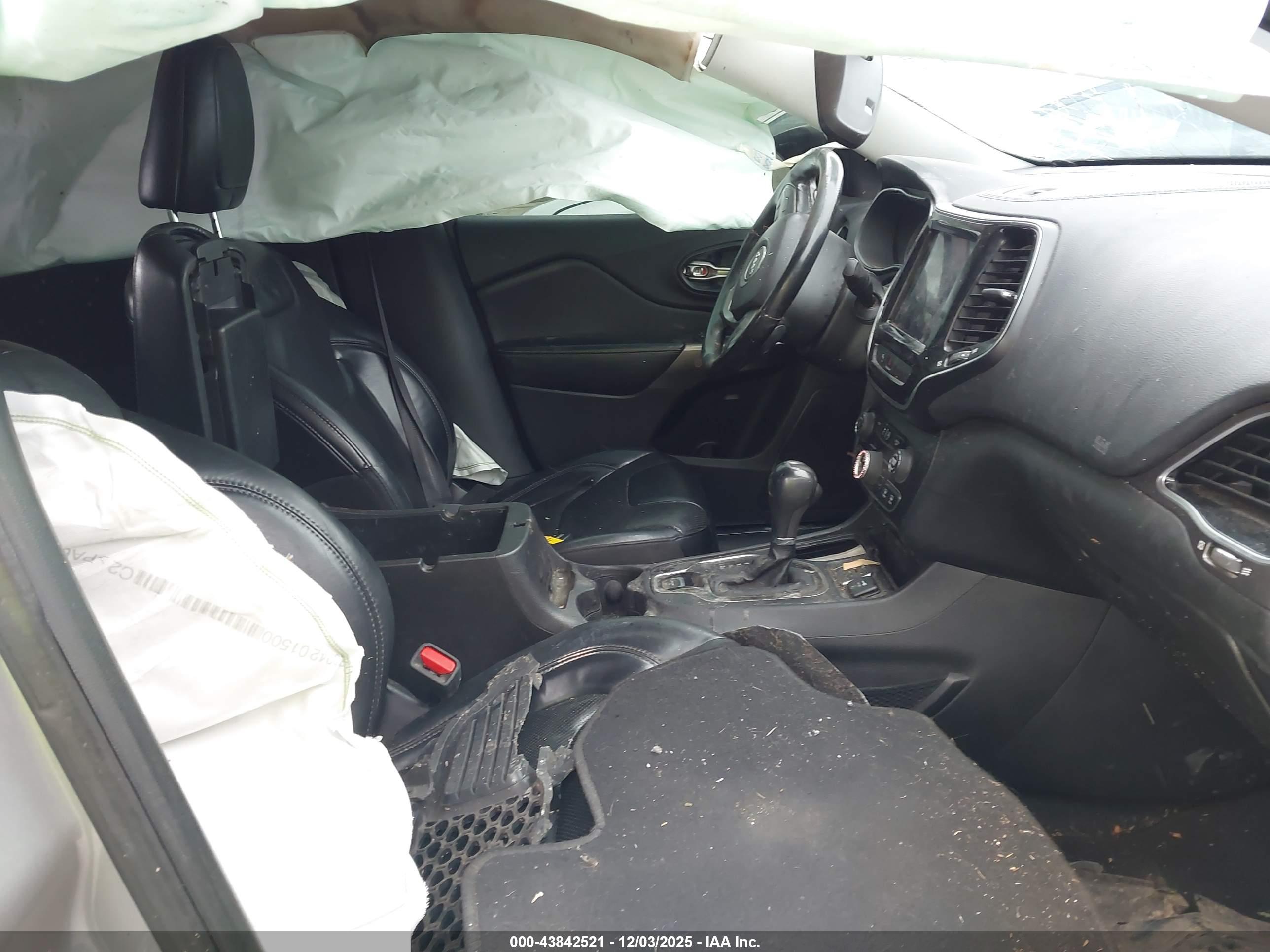 JEEP CHEROKEE image 5