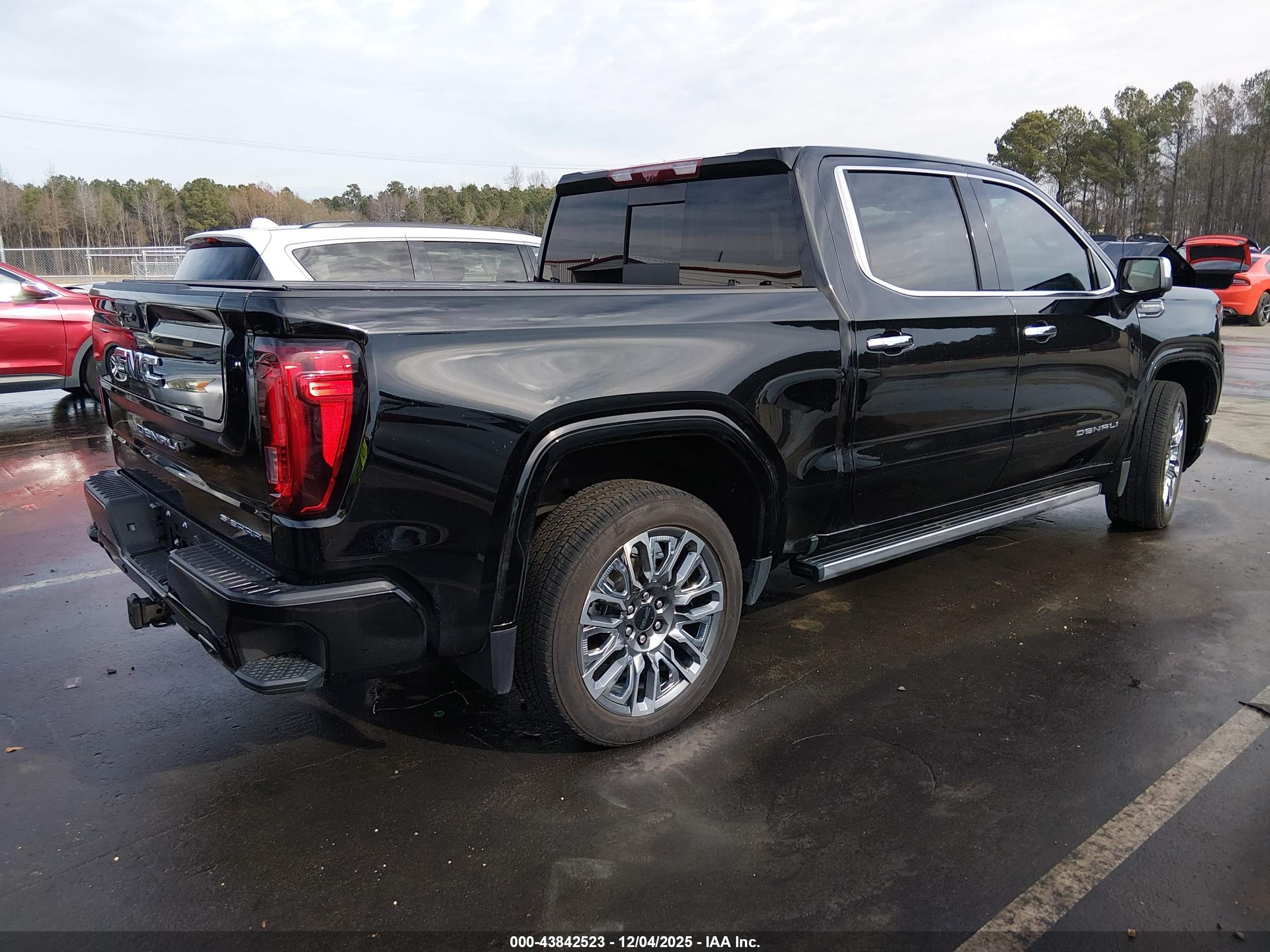 GMC SIERRA image 4