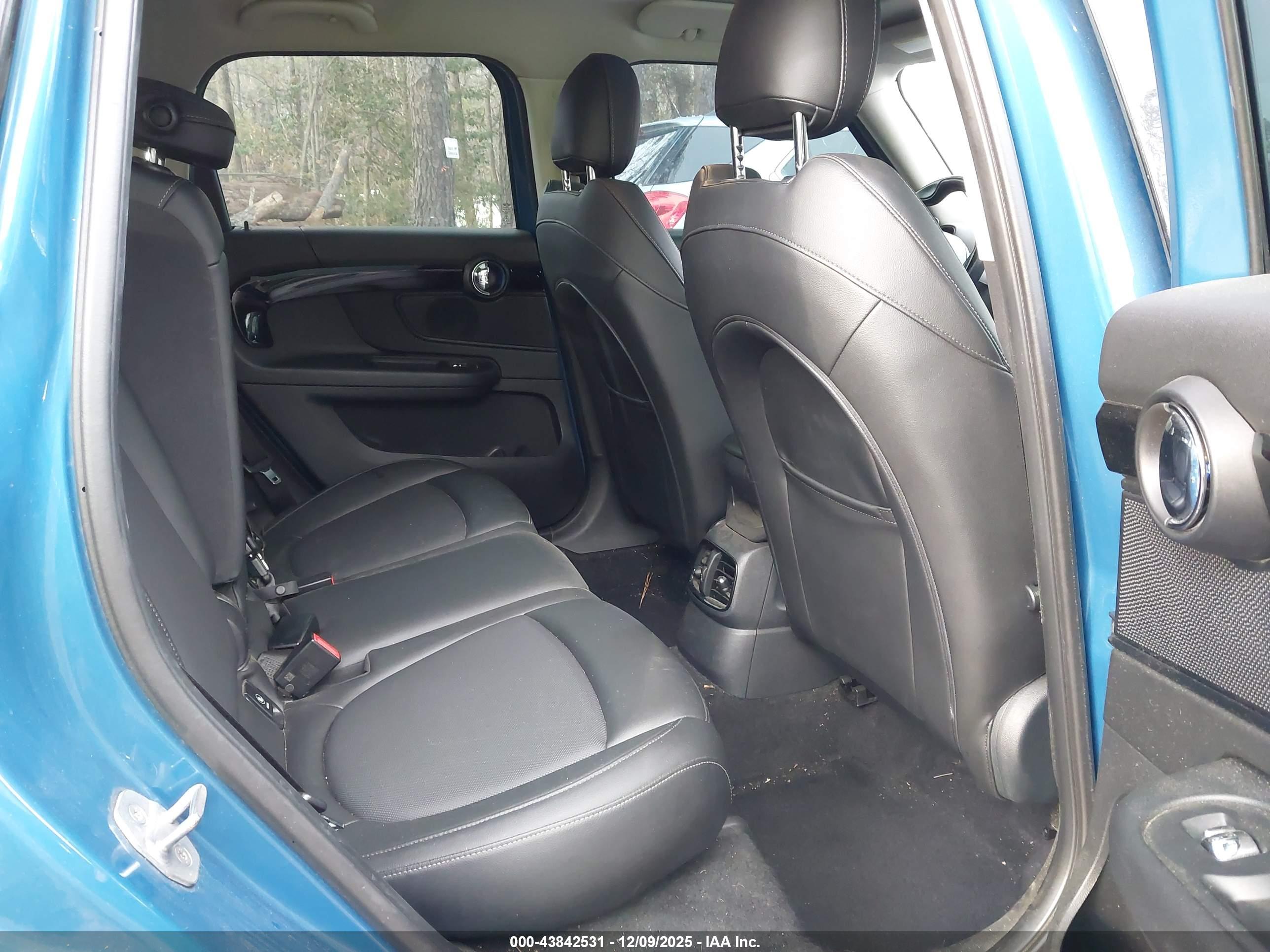 MINI COUNTRYMAN image 8