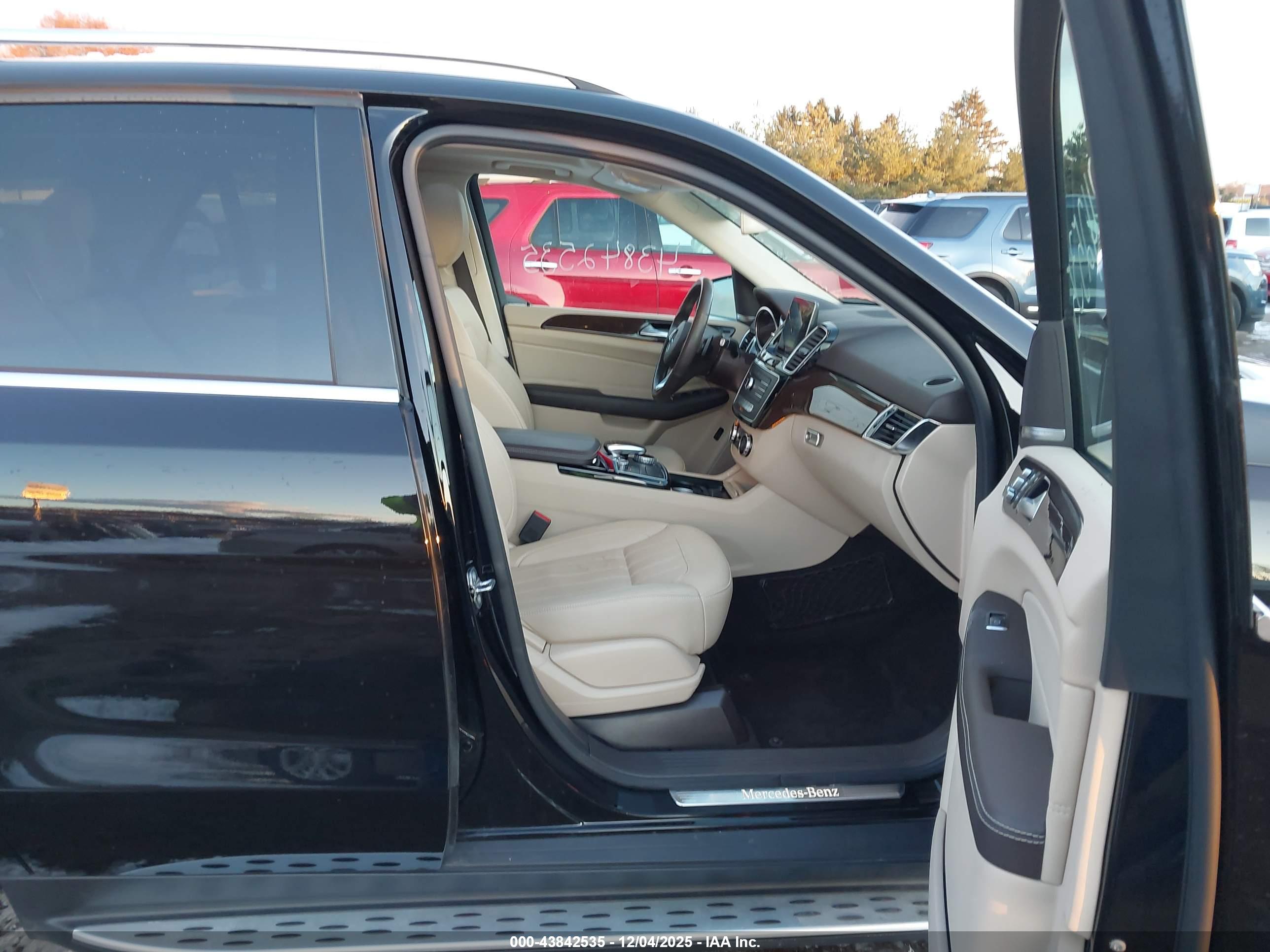 MERCEDES-BENZ GLE image 5