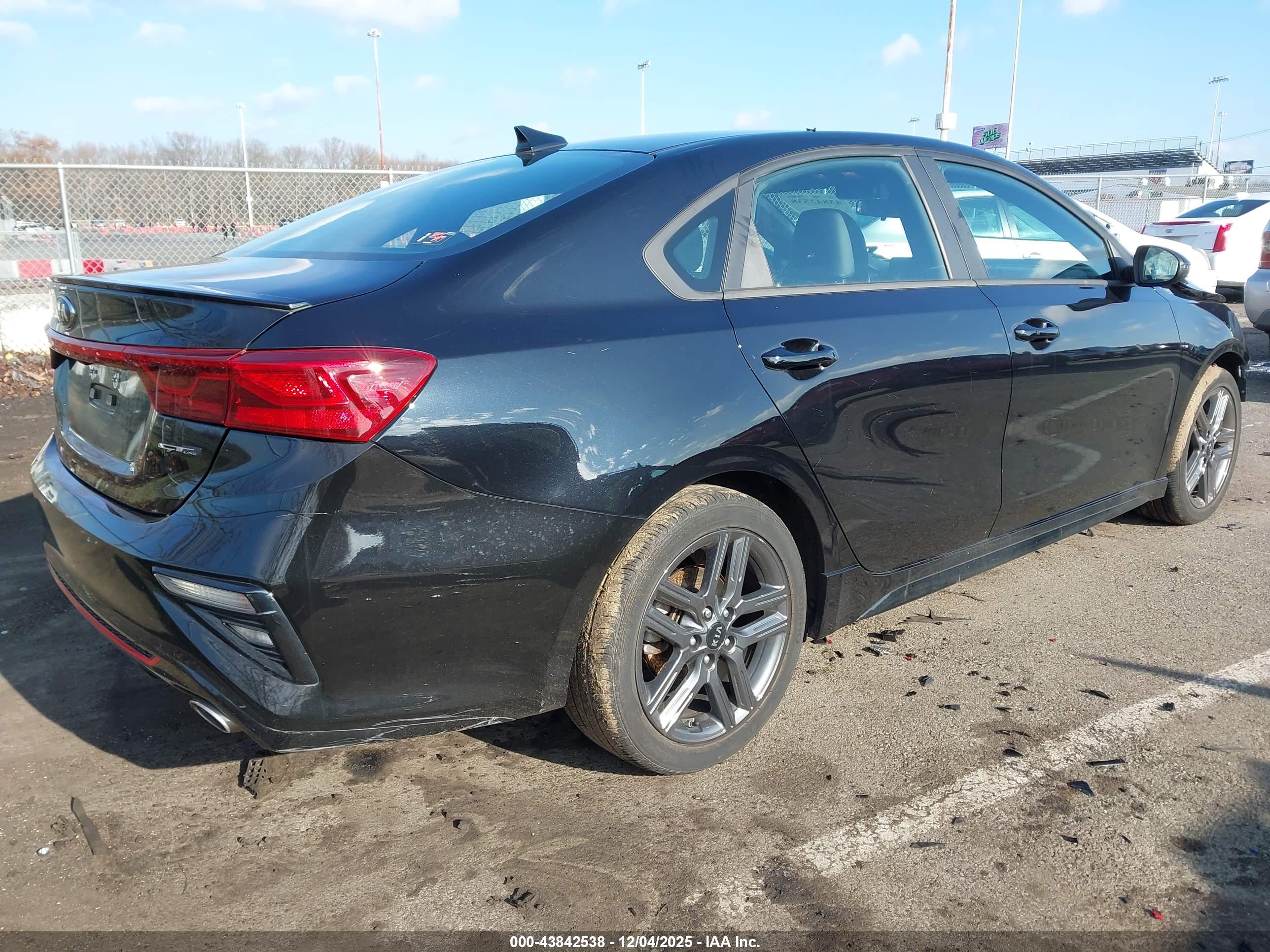 KIA FORTE image 4