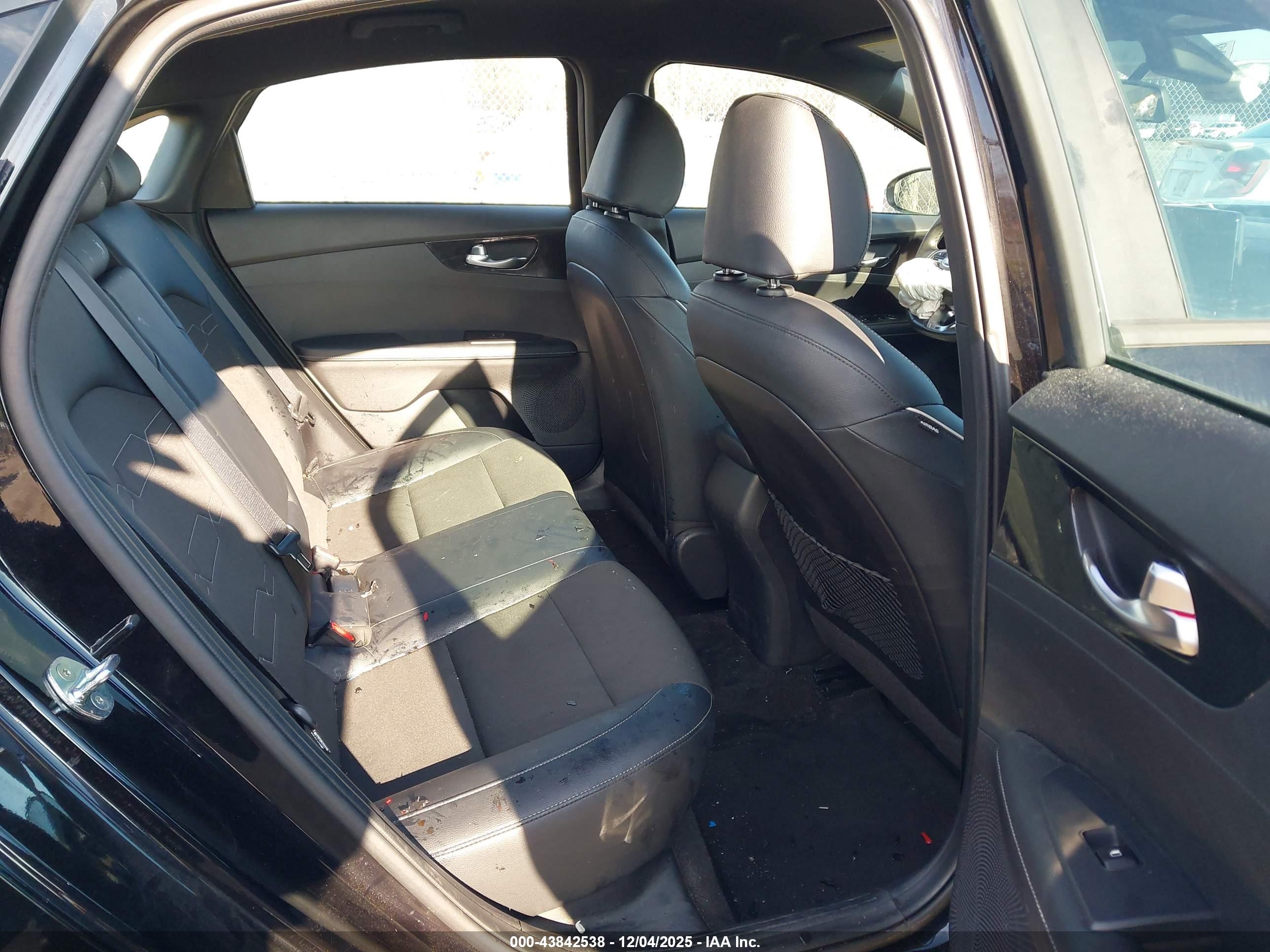 KIA FORTE image 8