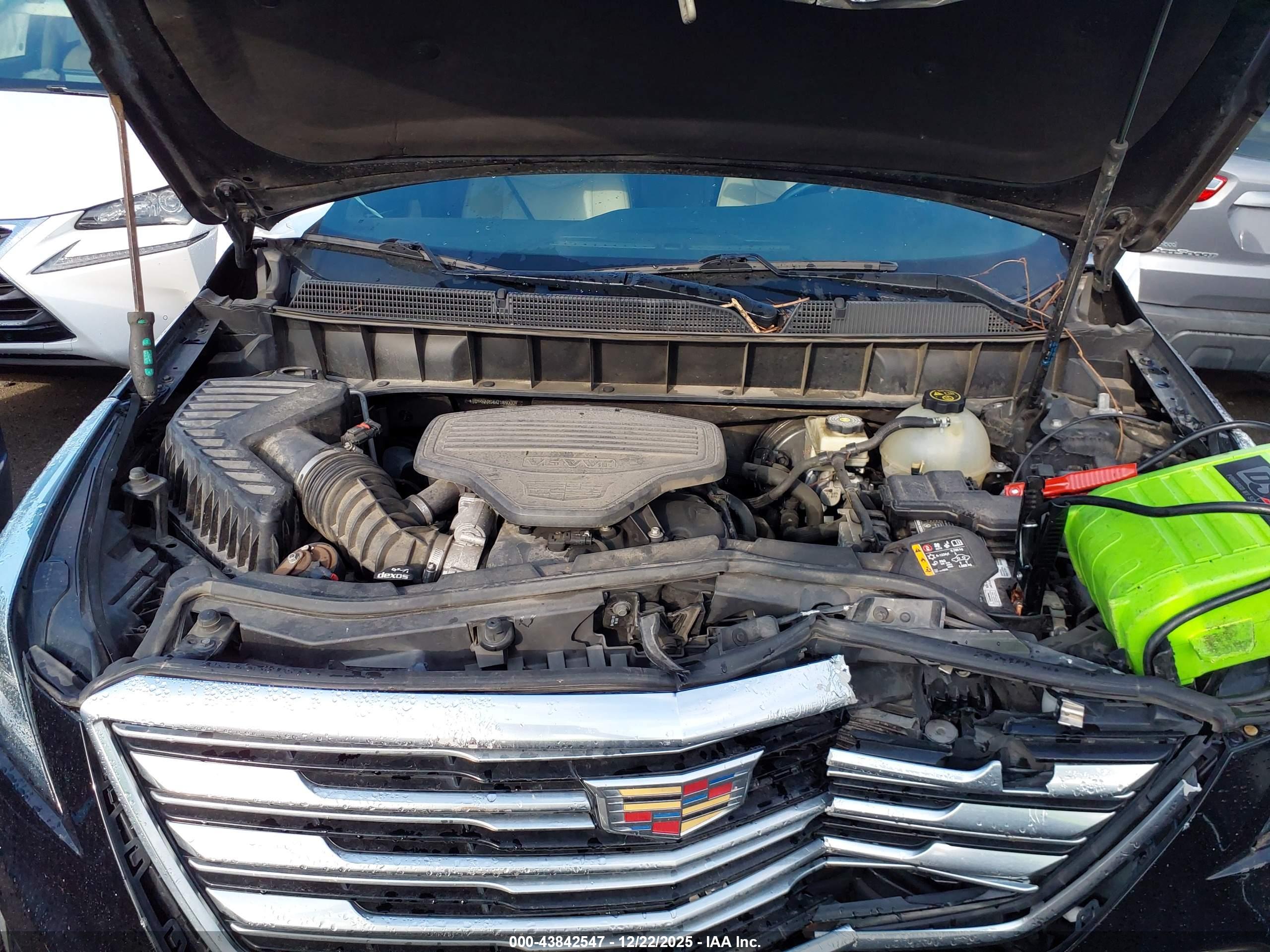 CADILLAC XT5 image 10
