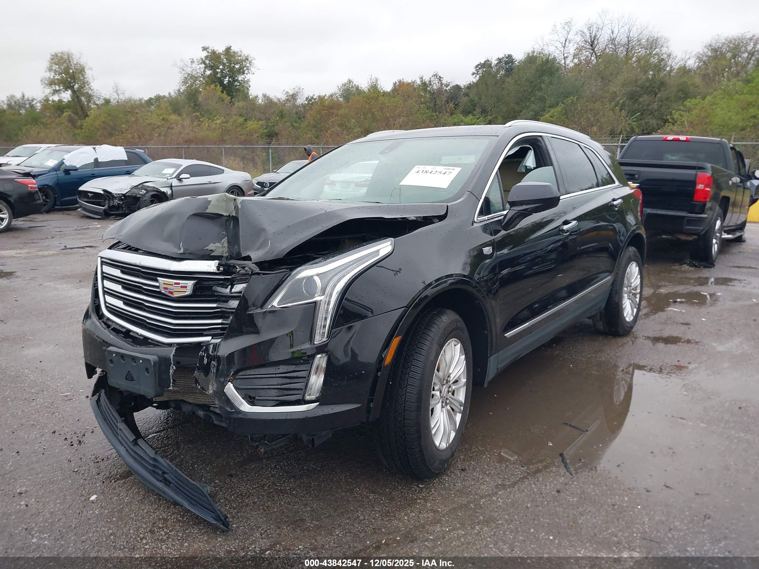 CADILLAC XT5 image 2