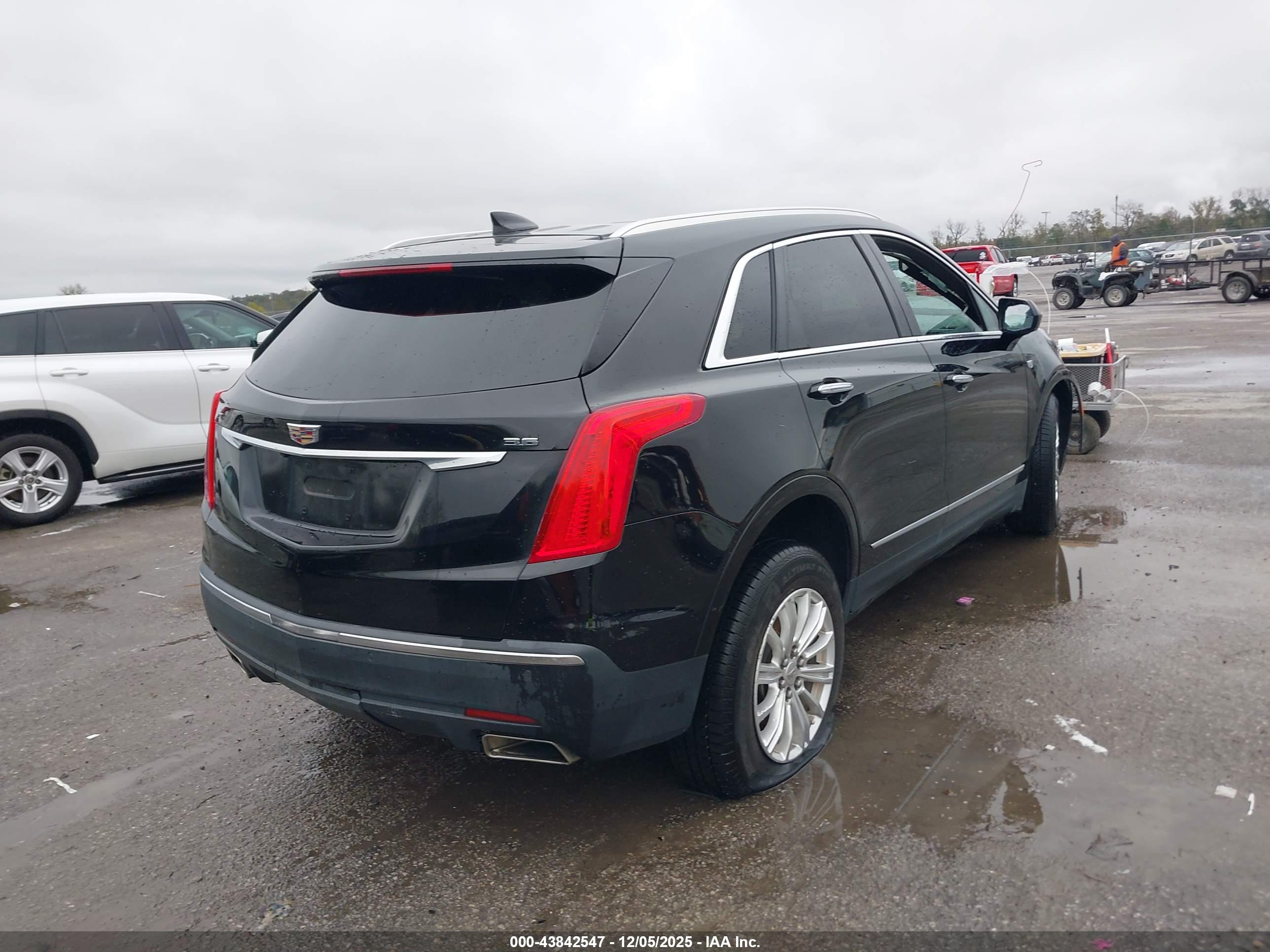 CADILLAC XT5 image 4
