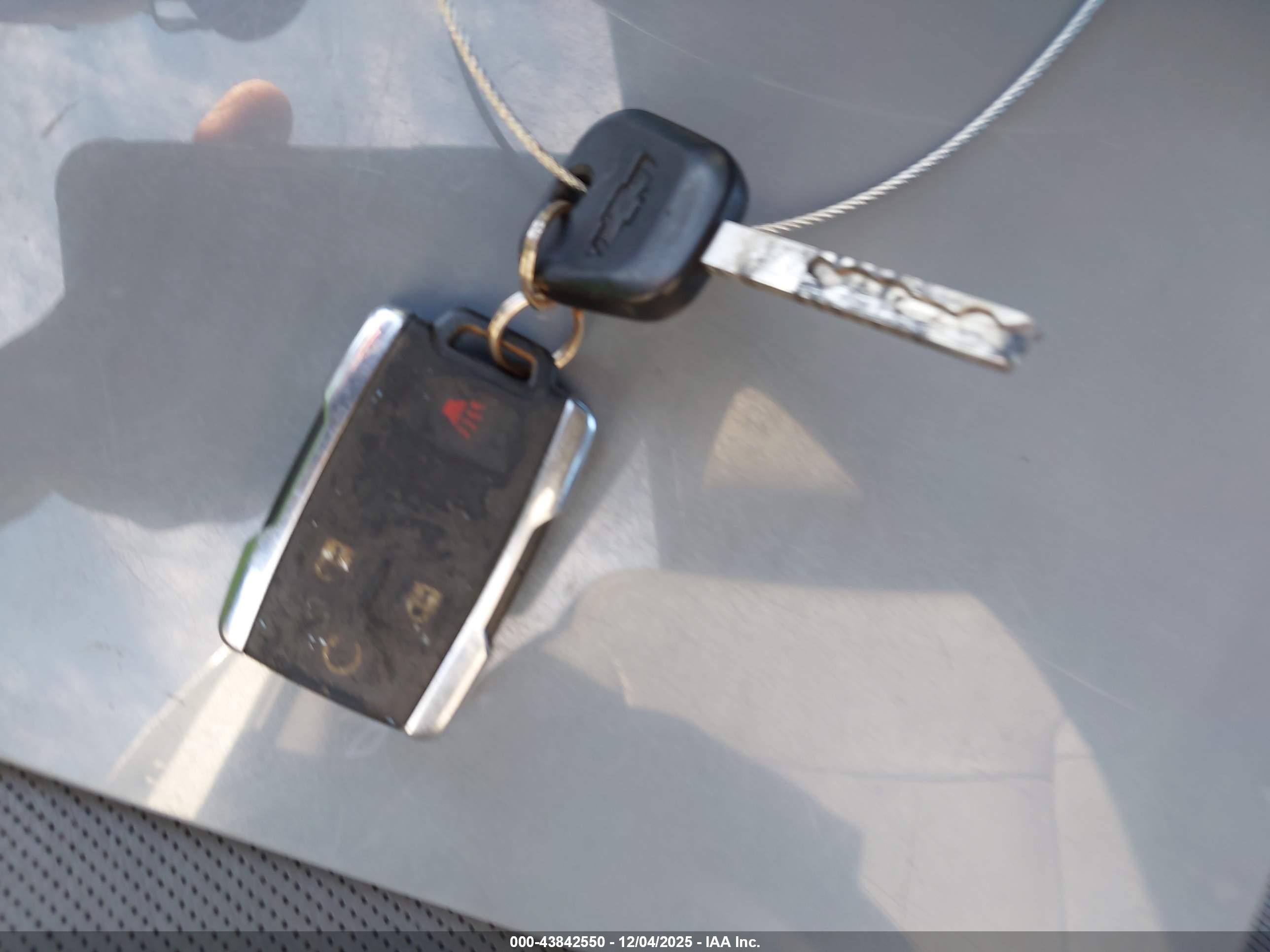 CHEVROLET SILVERADO image 11