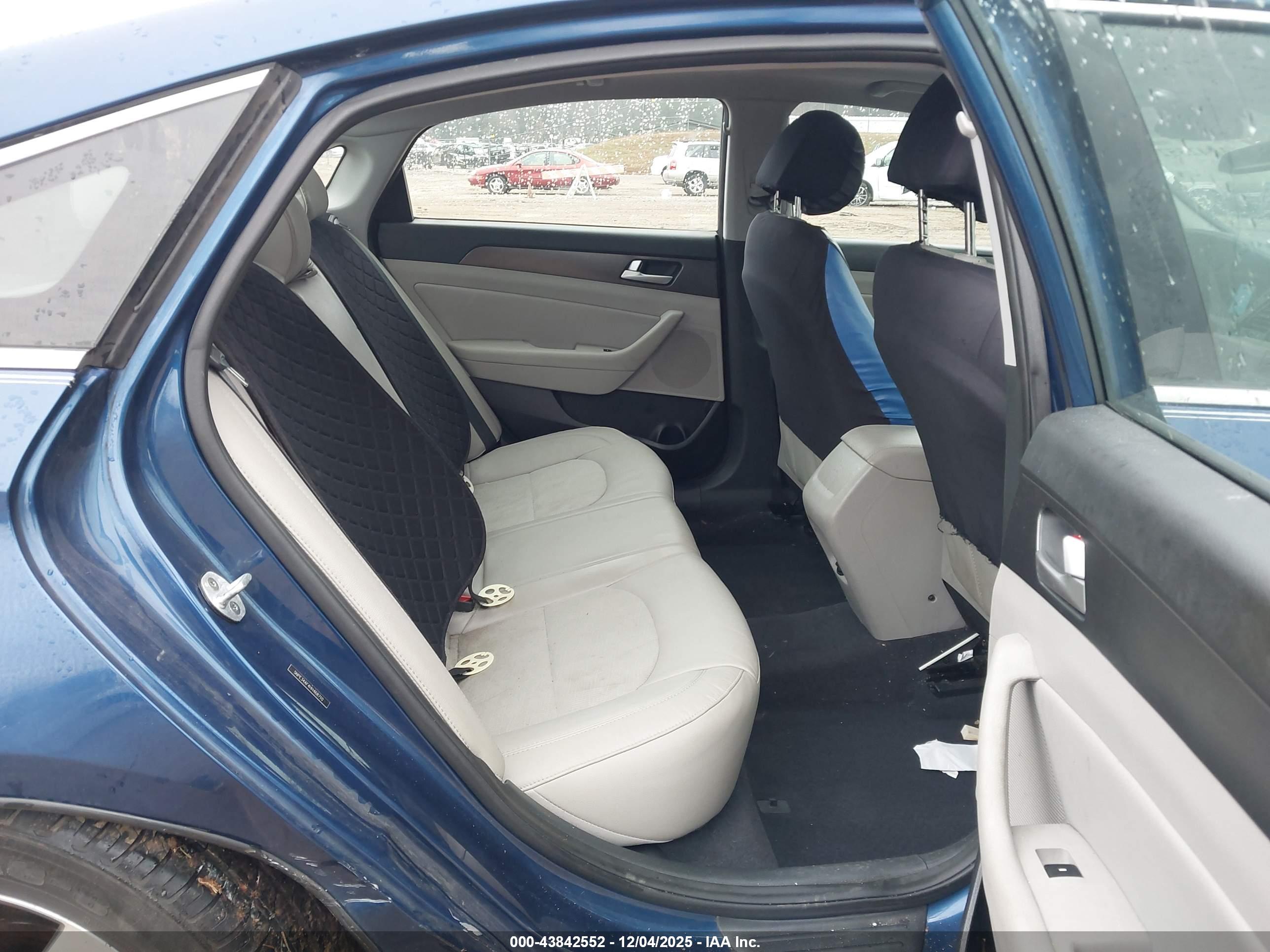 HYUNDAI SONATA image 8
