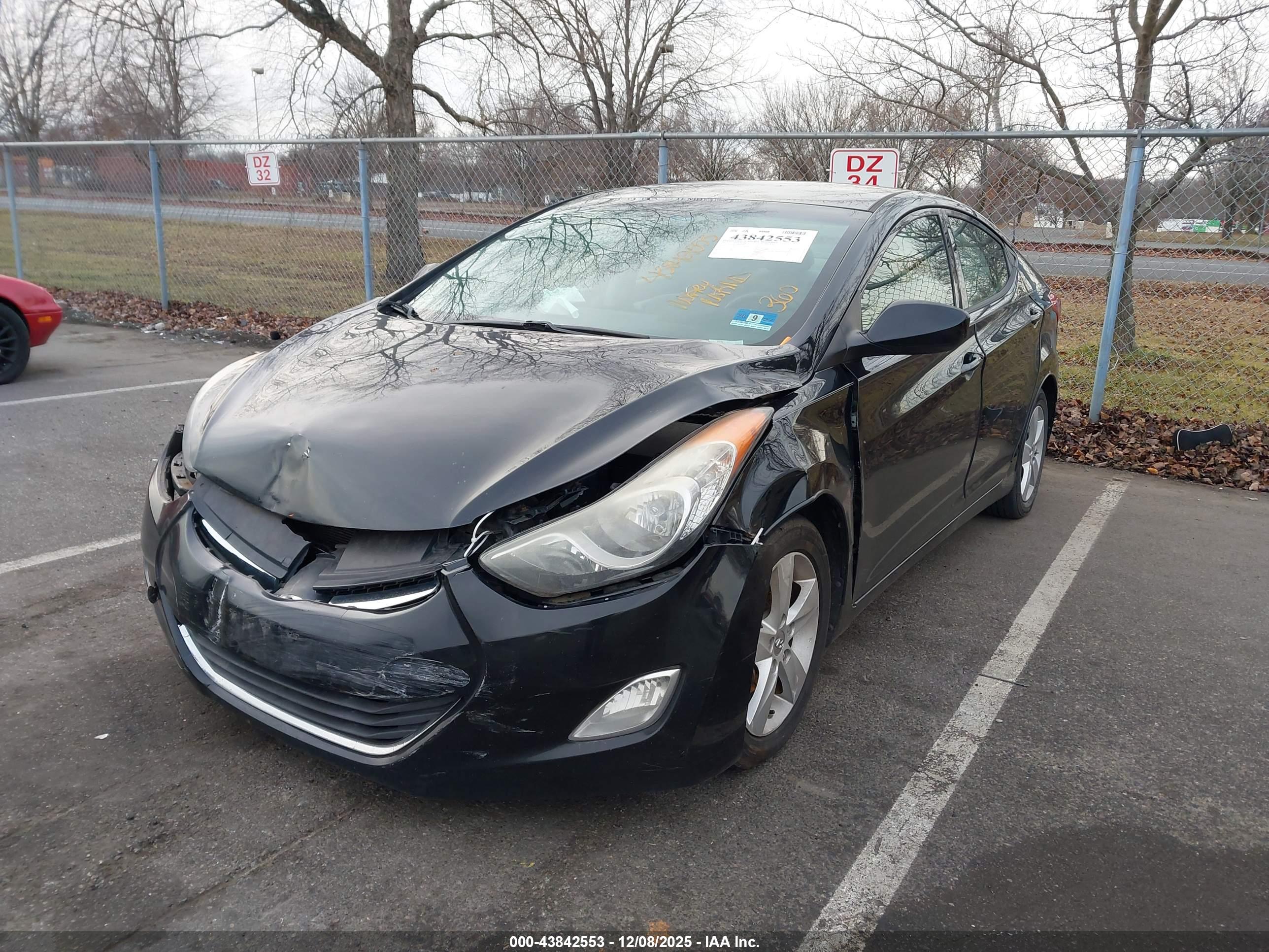 HYUNDAI ELANTRA image 2