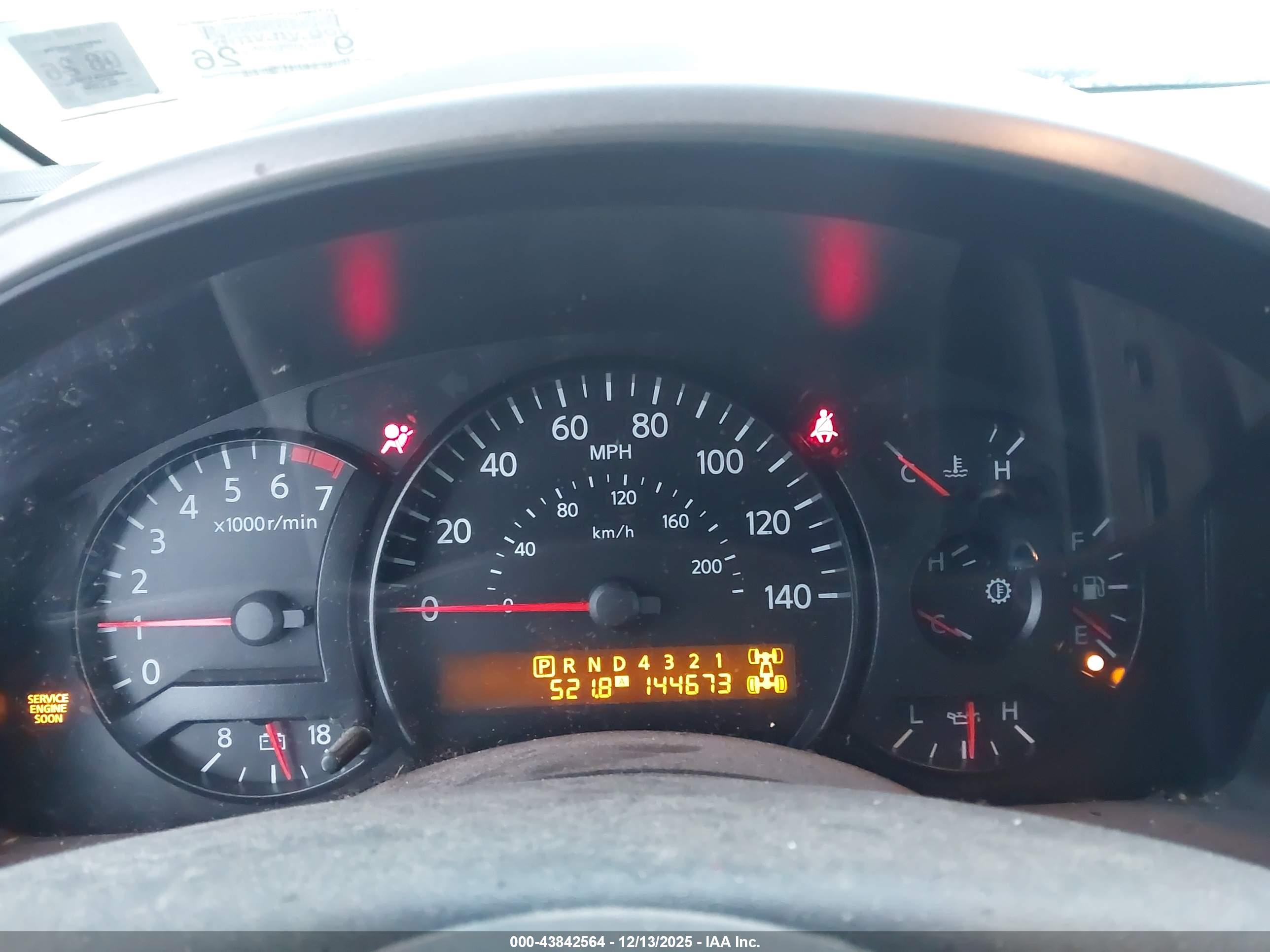 NISSAN TITAN image 7