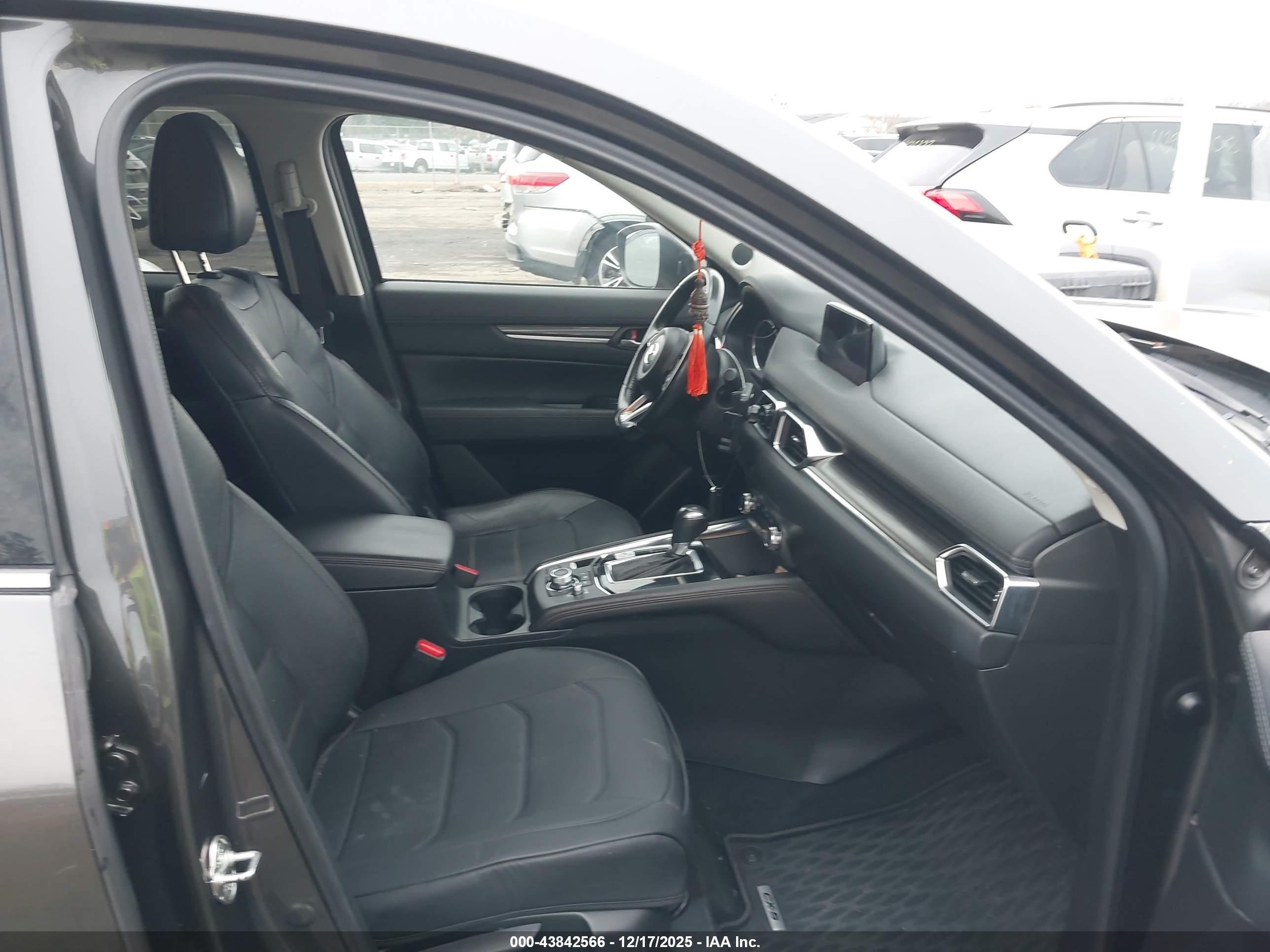 MAZDA CX-5 image 5