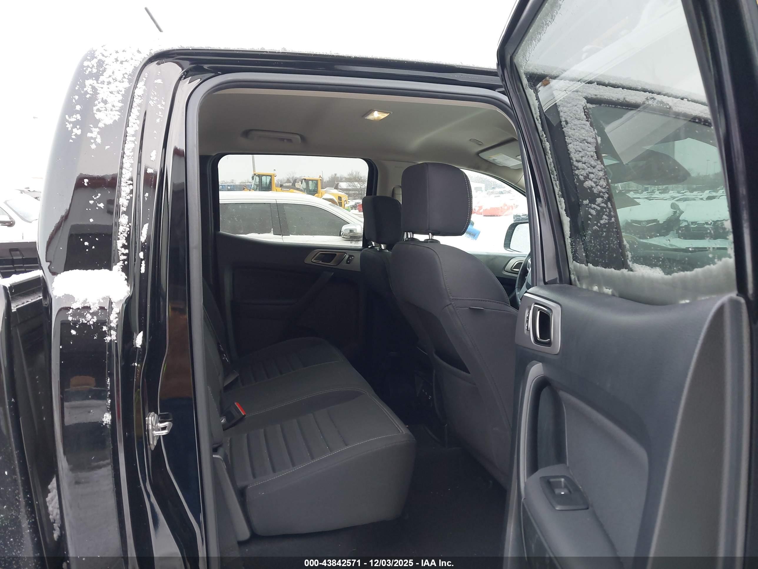 FORD RANGER image 8