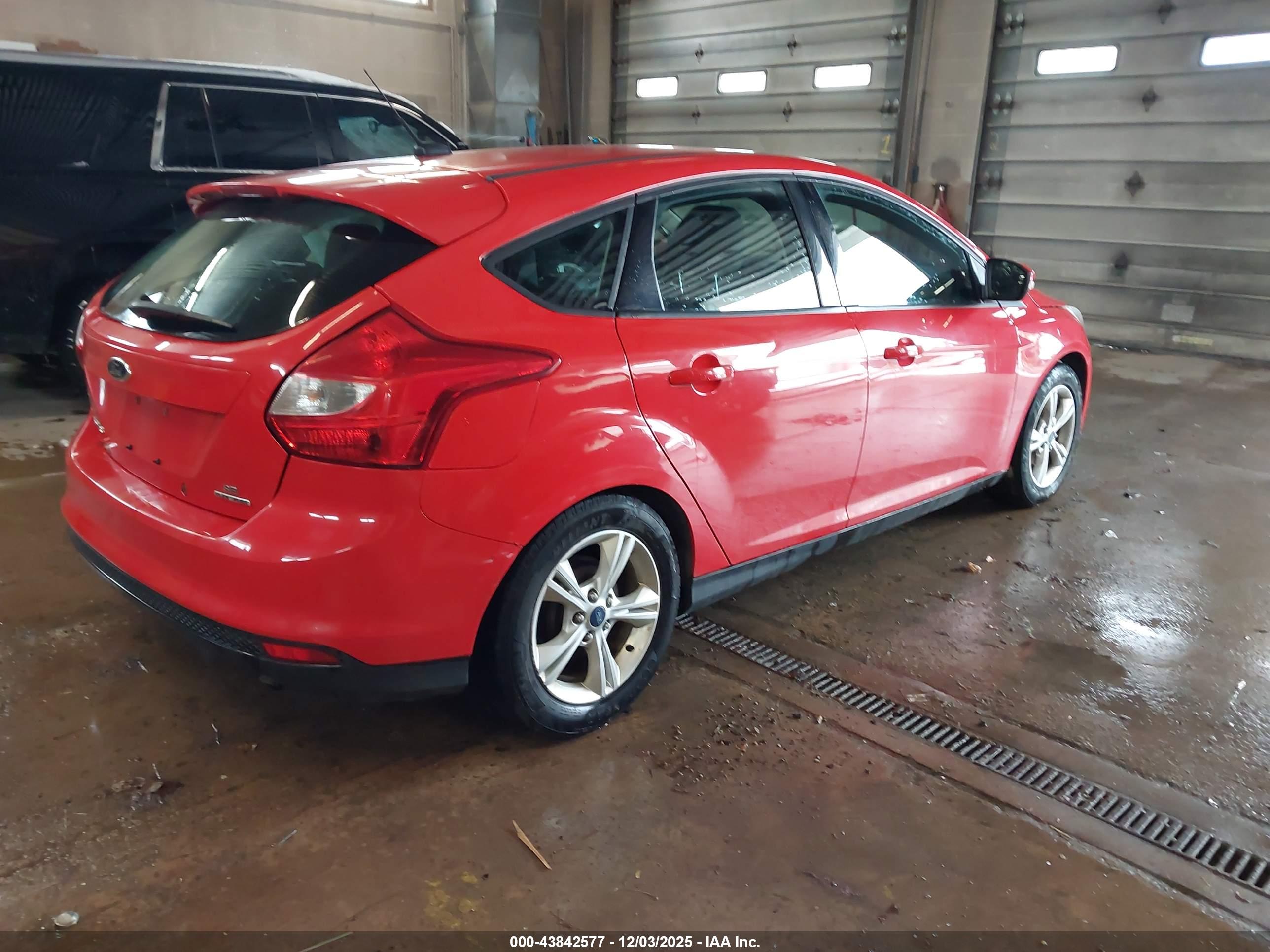 FORD FOCUS image 4