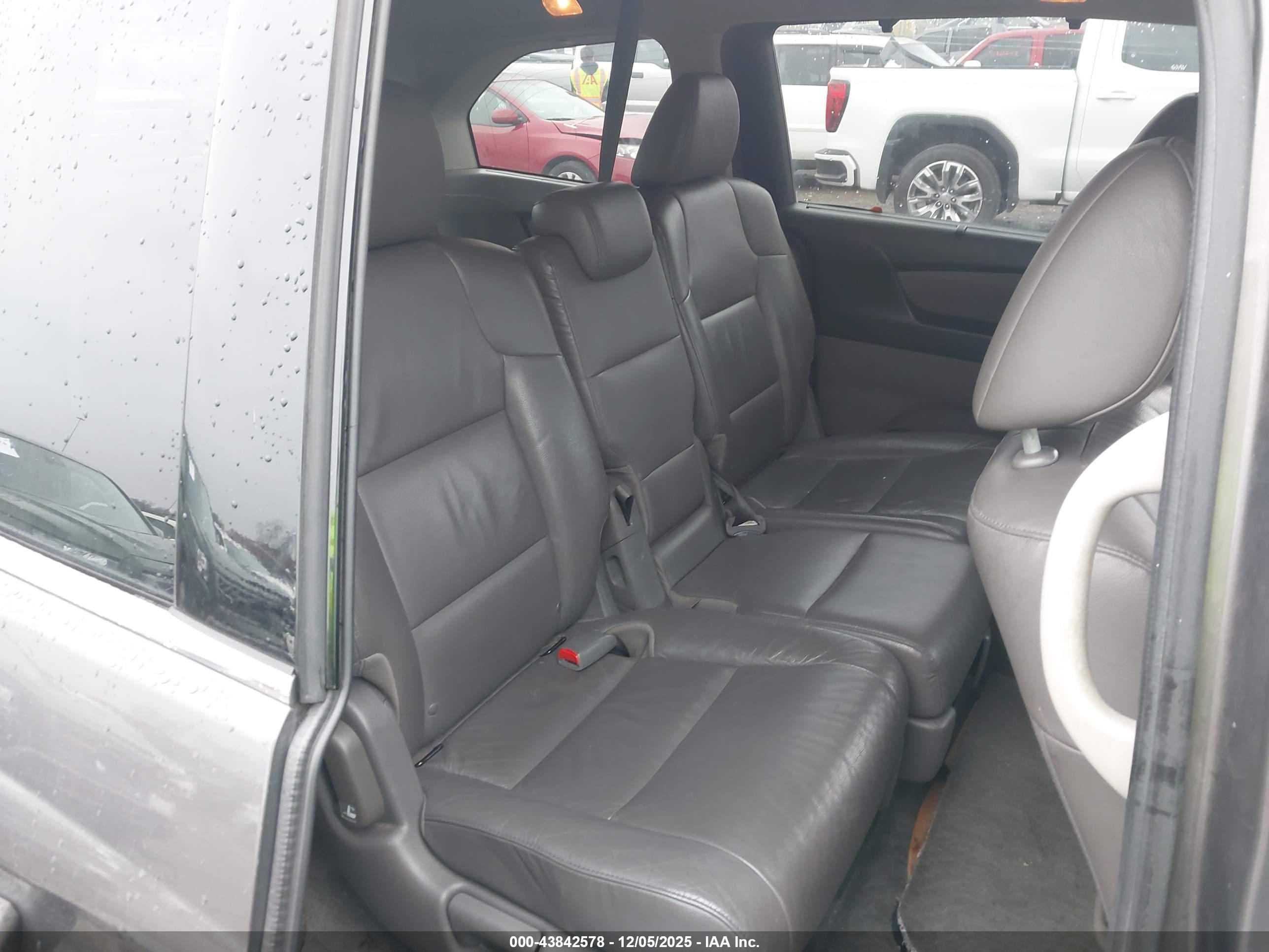 HONDA ODYSSEY image 8