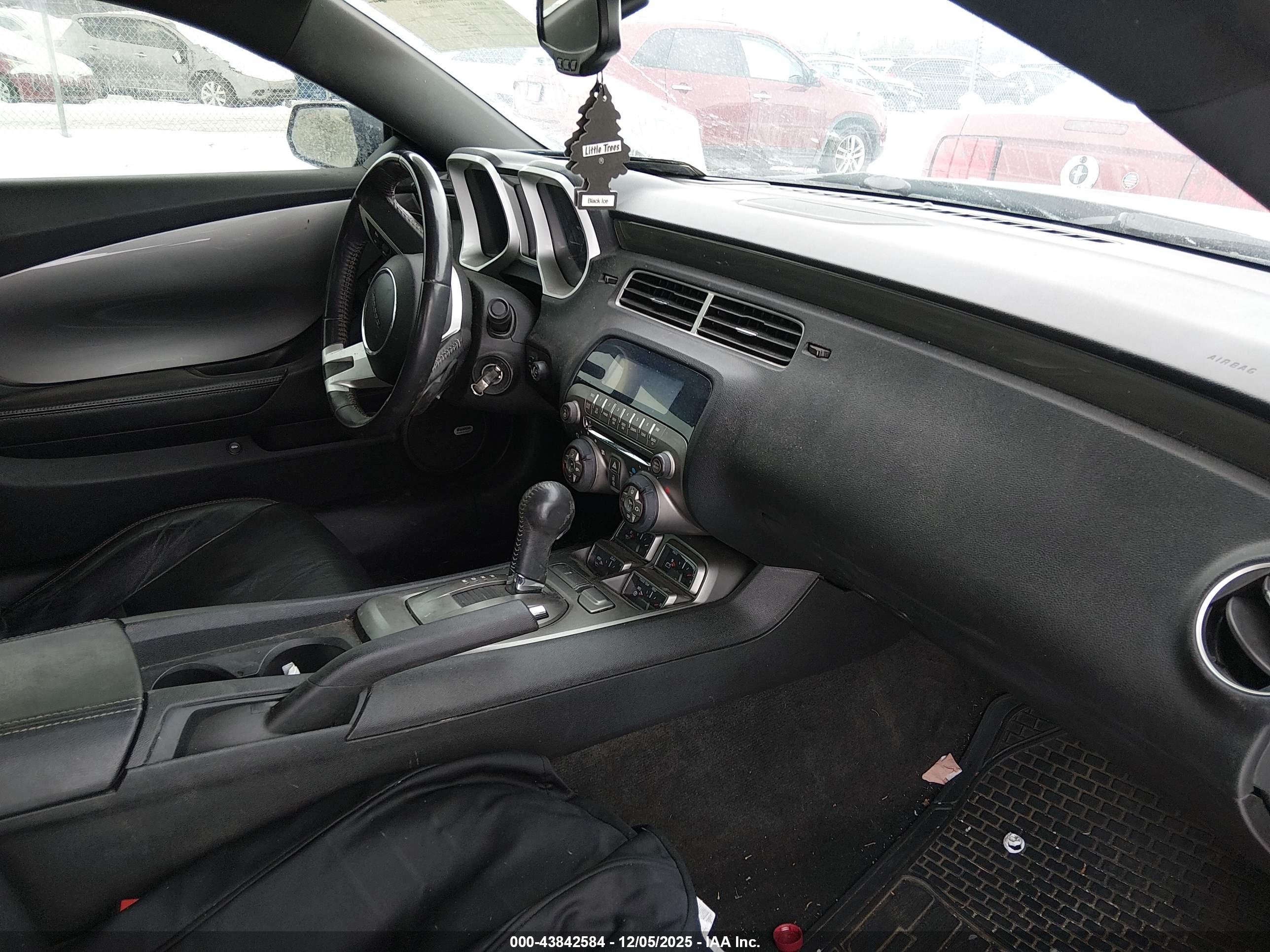 CHEVROLET CAMARO image 5