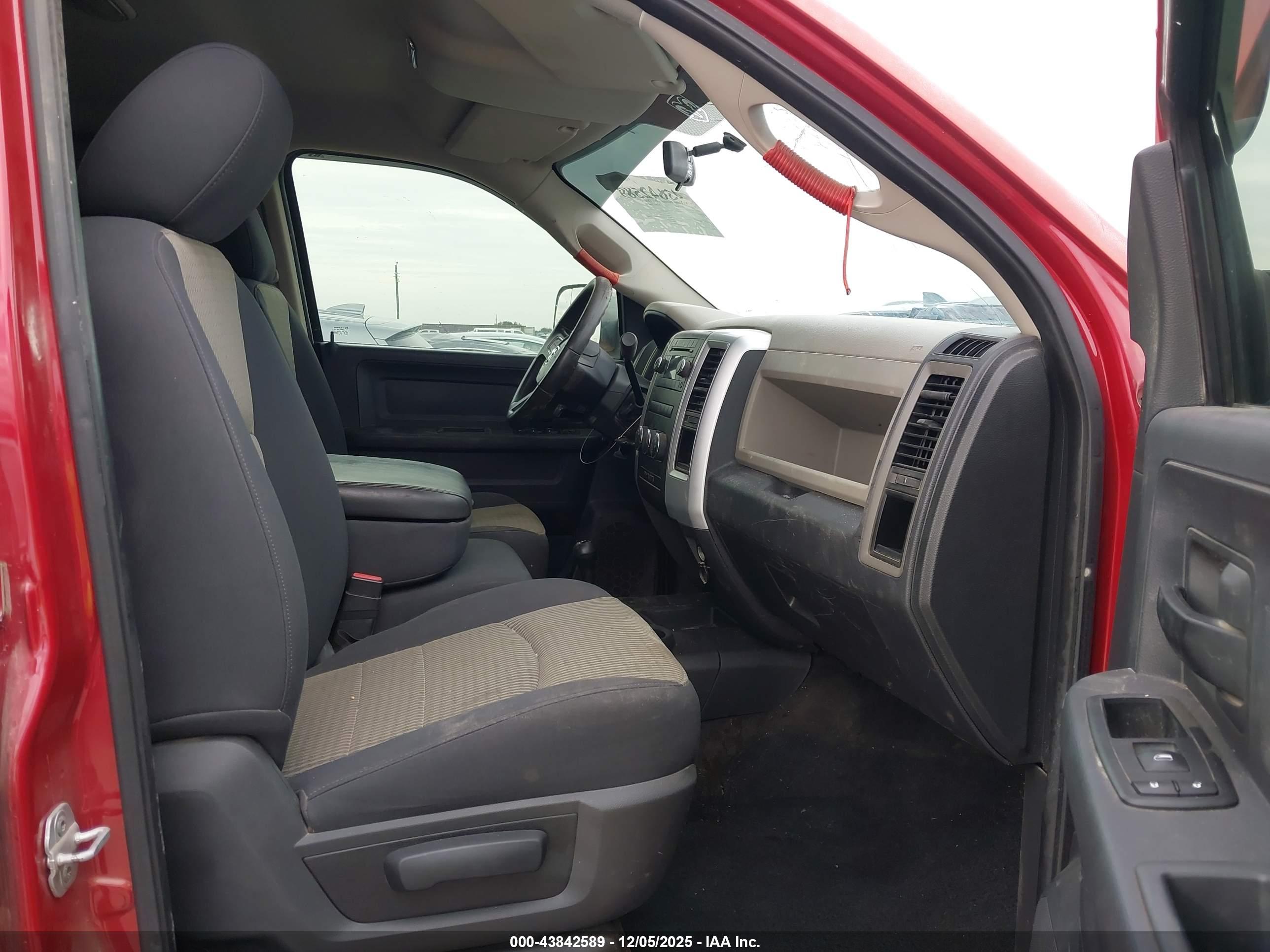 DODGE RAM image 5