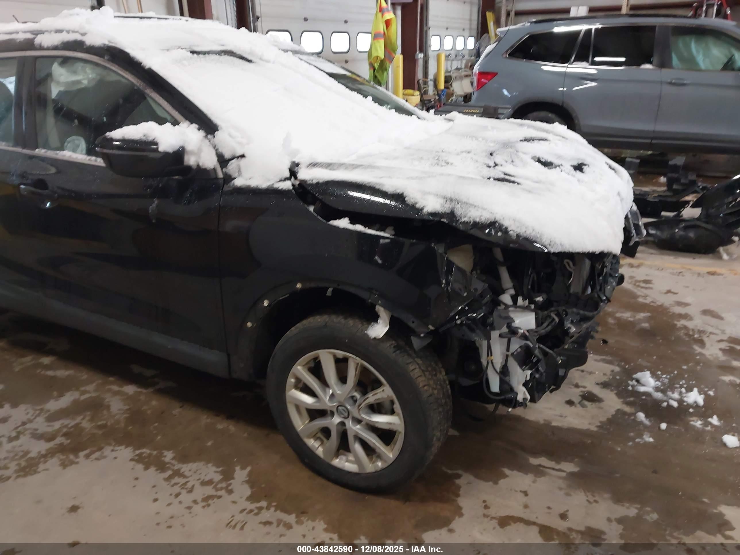NISSAN ROGUE image 6