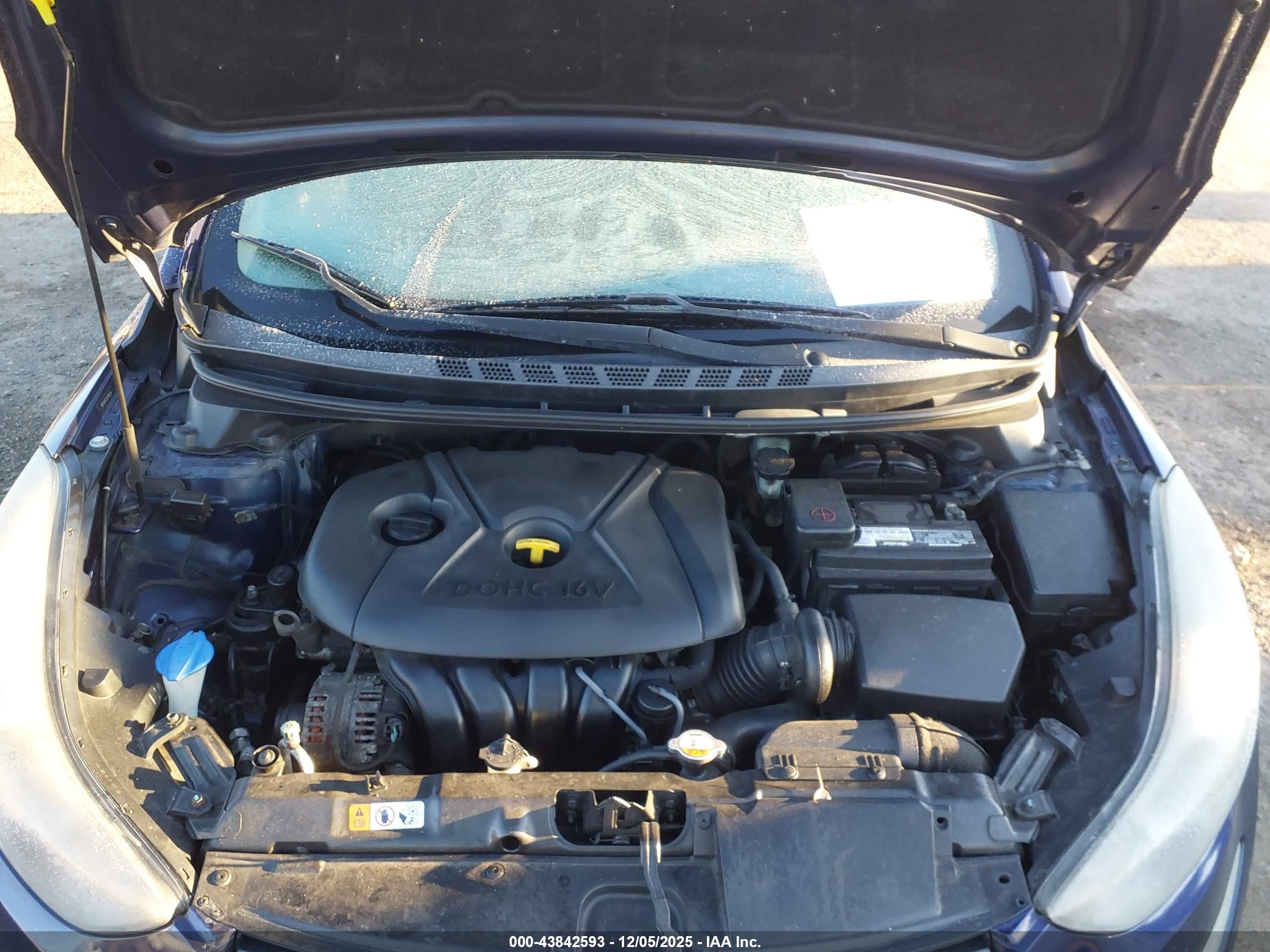 HYUNDAI ELANTRA image 10