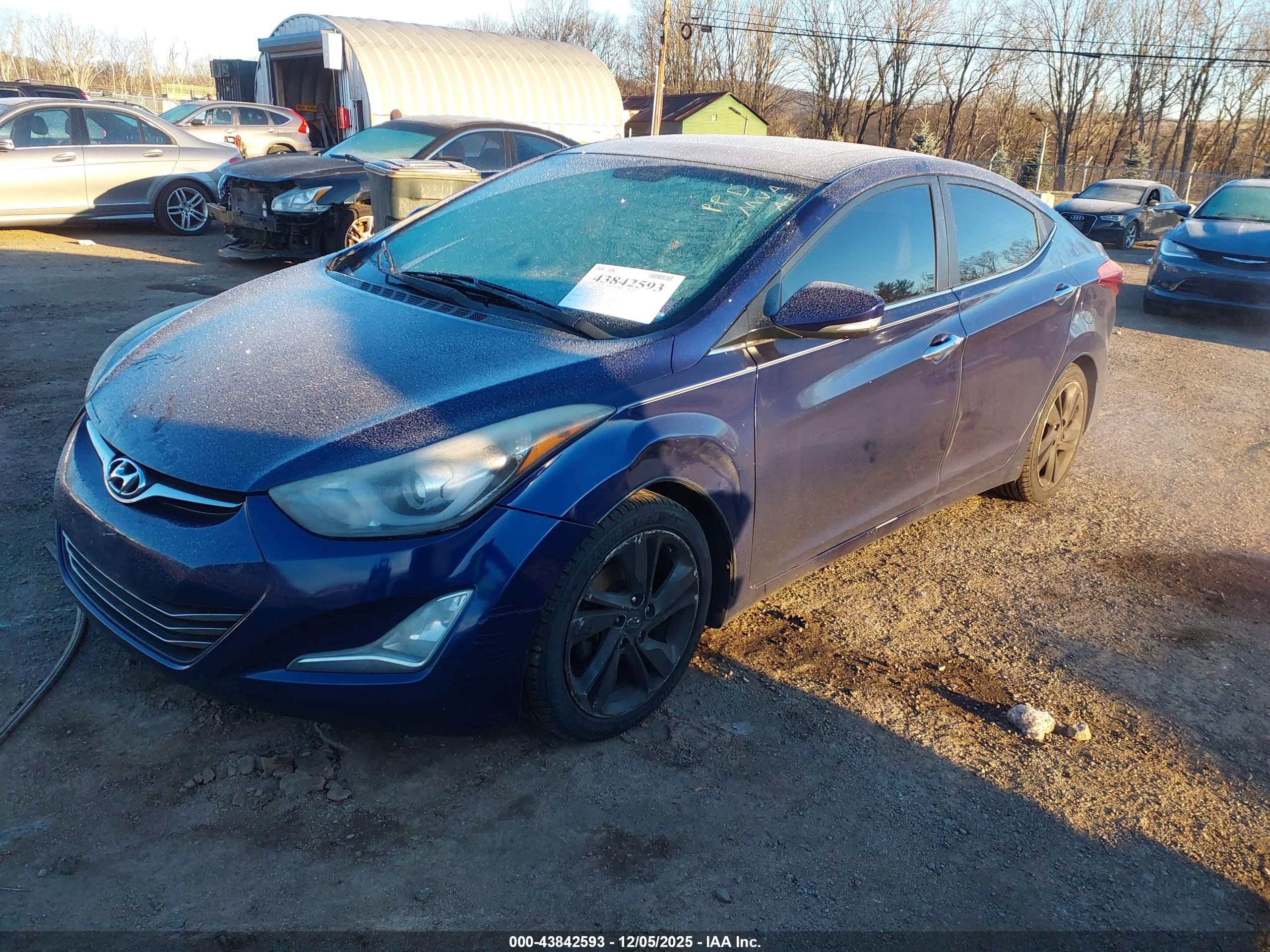 HYUNDAI ELANTRA image 6