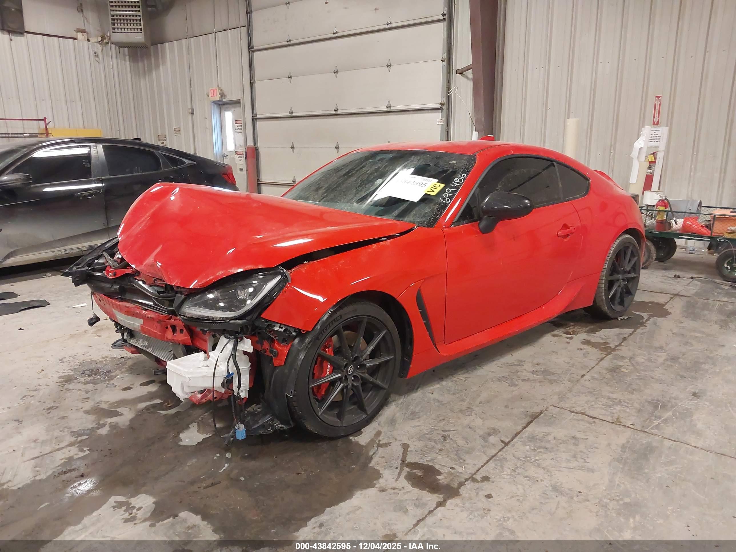 TOYOTA GR86 image 2