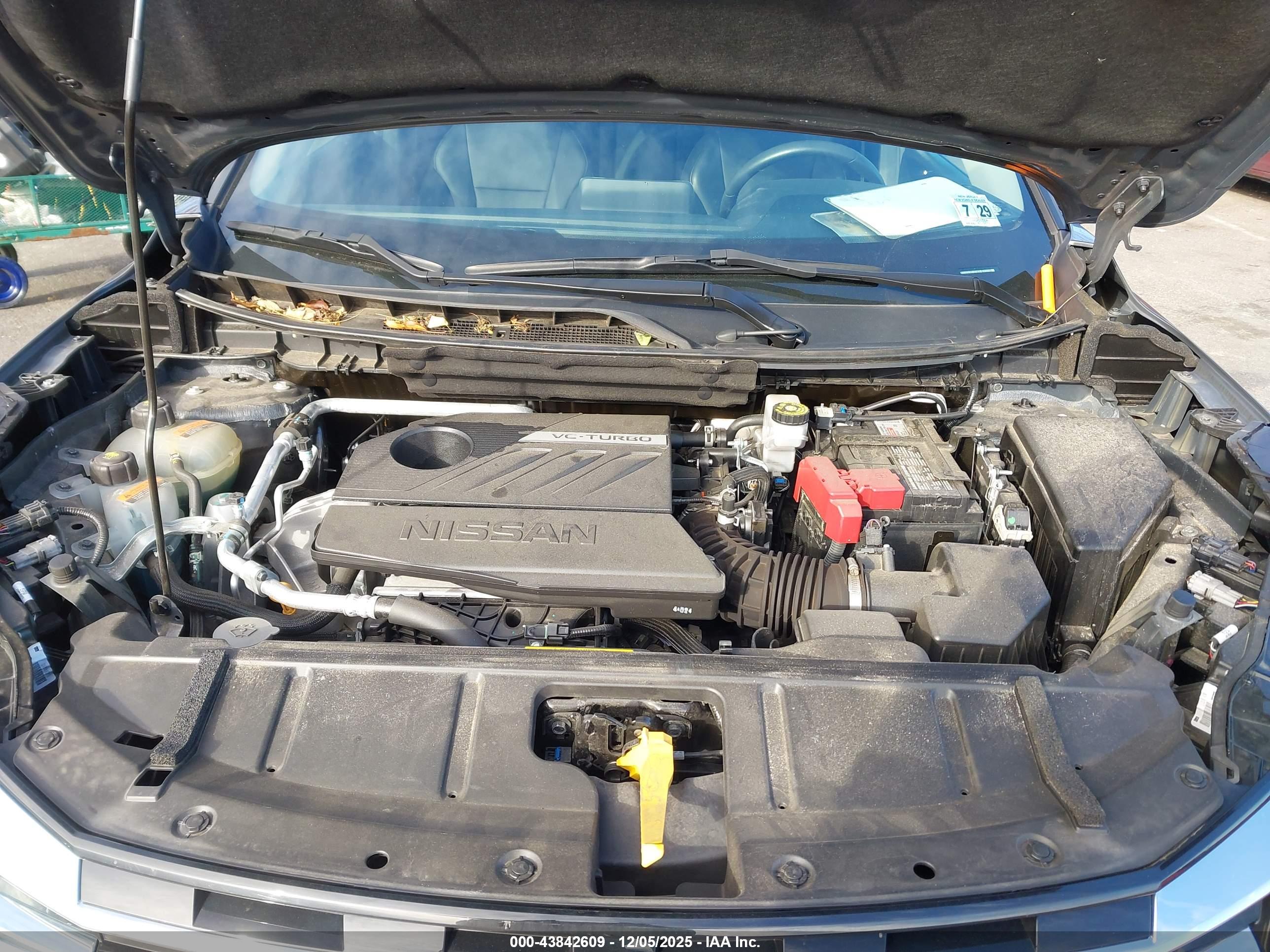 NISSAN ROGUE image 10