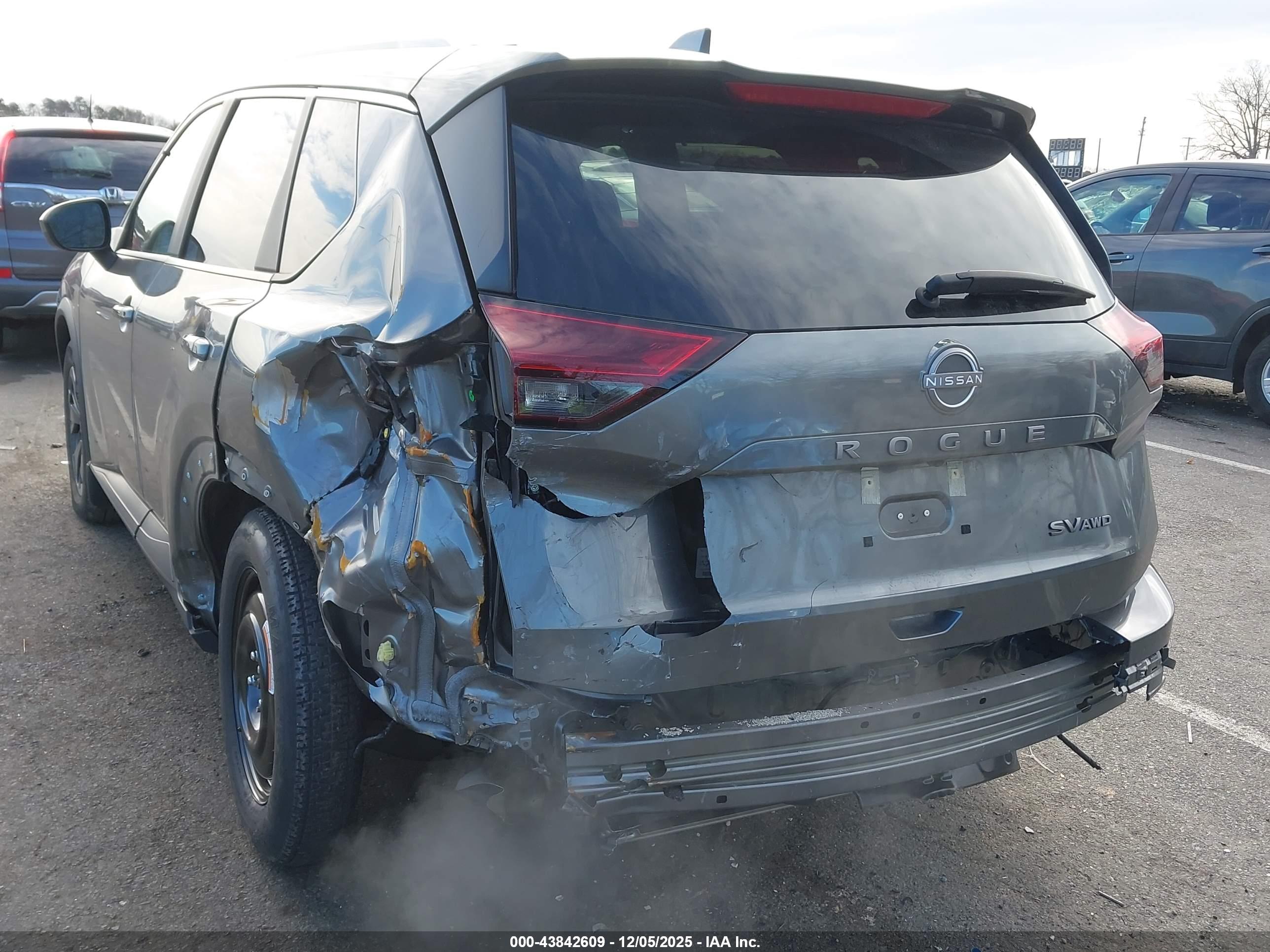 NISSAN ROGUE image 6