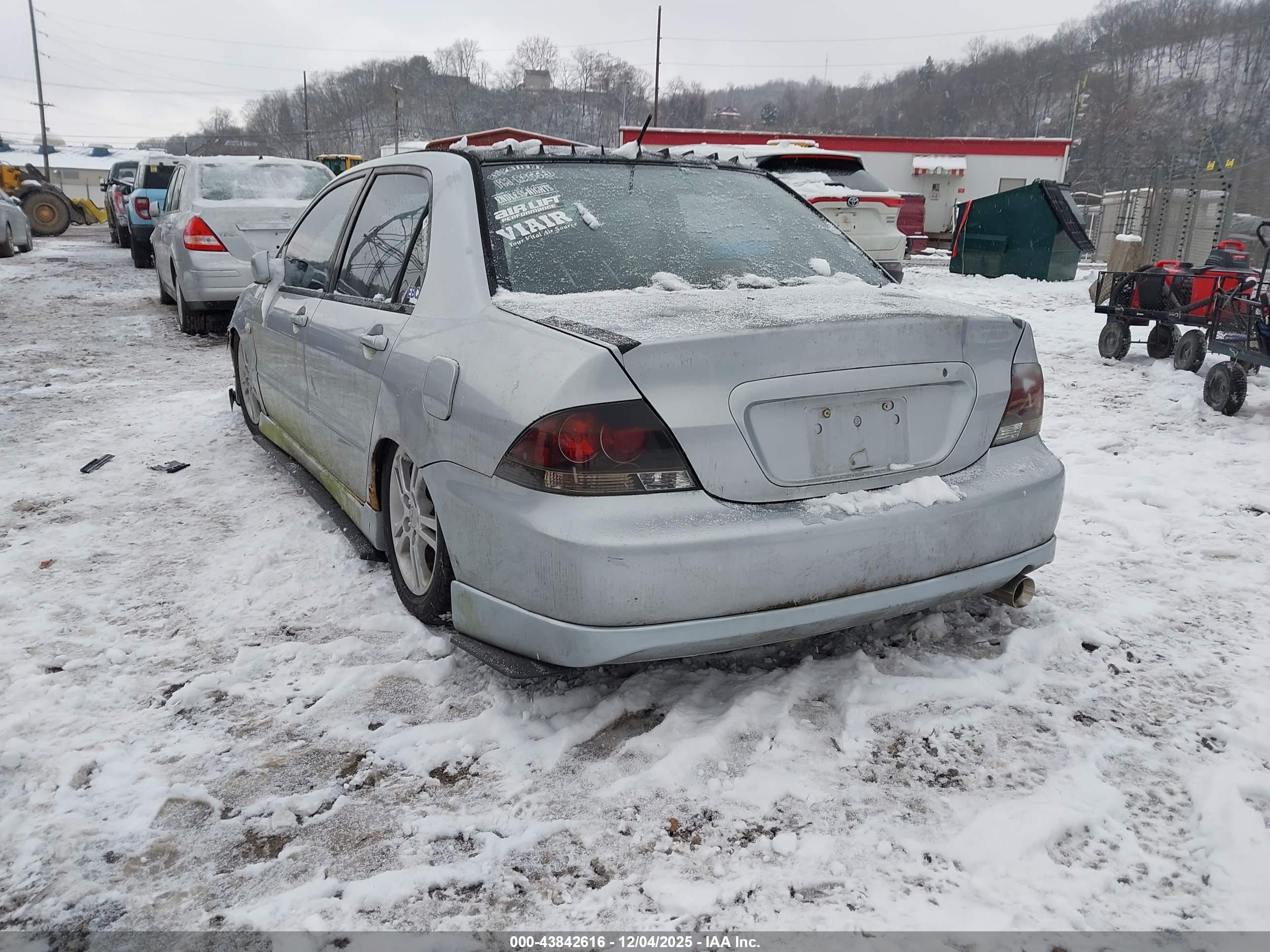 MITSUBISHI LANCER image 3