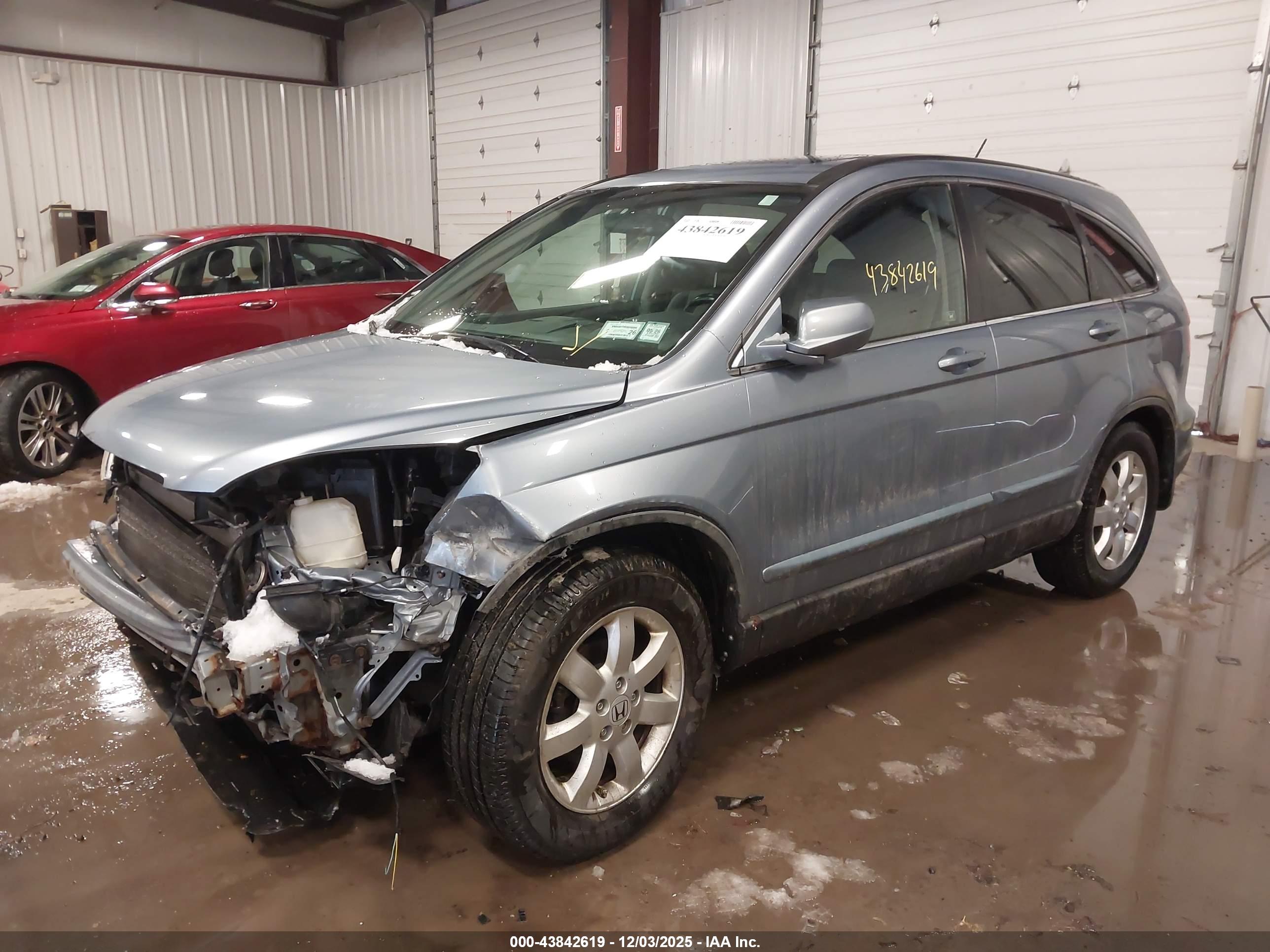 HONDA CR-V image 2