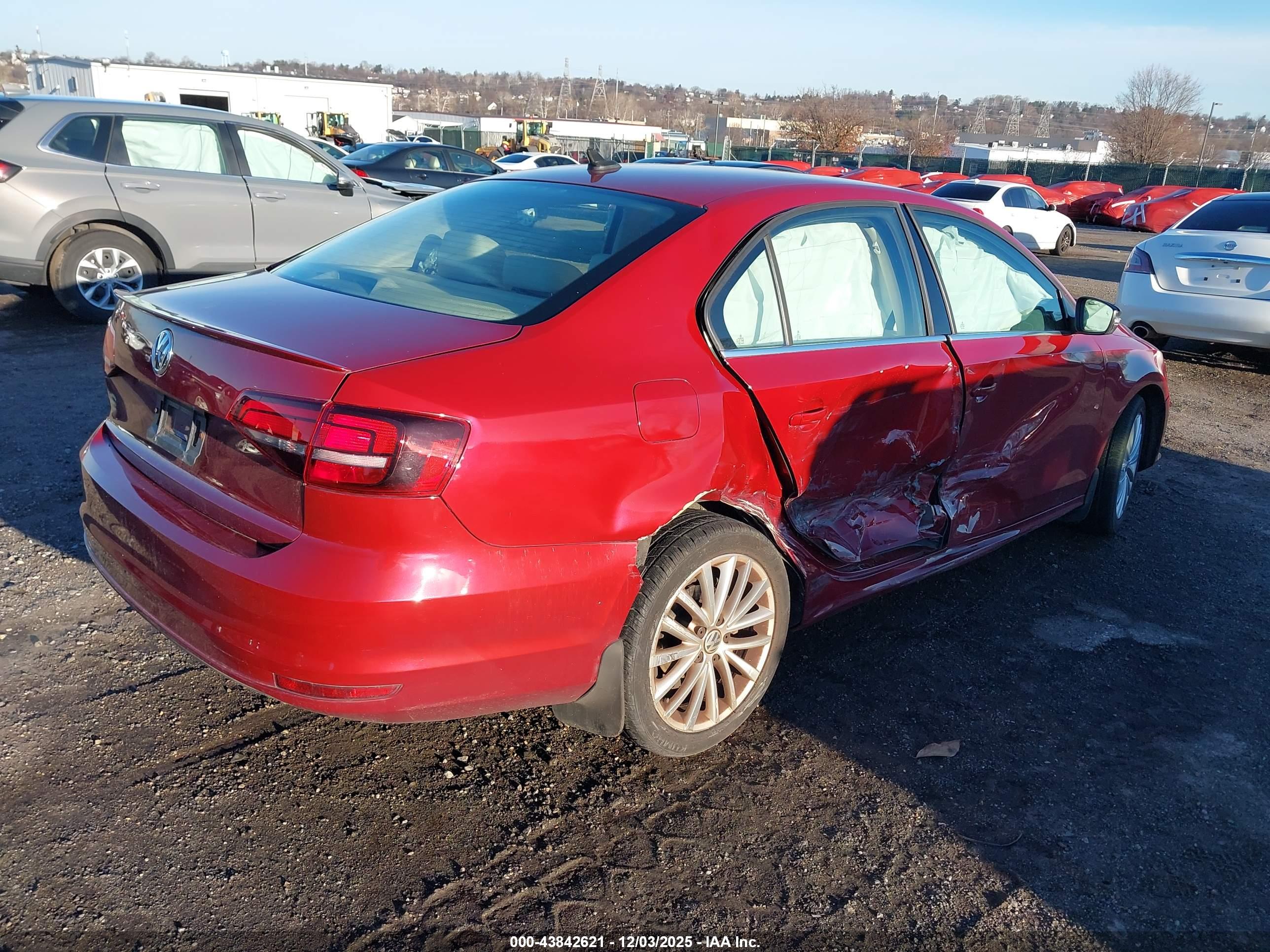 VOLKSWAGEN JETTA image 4