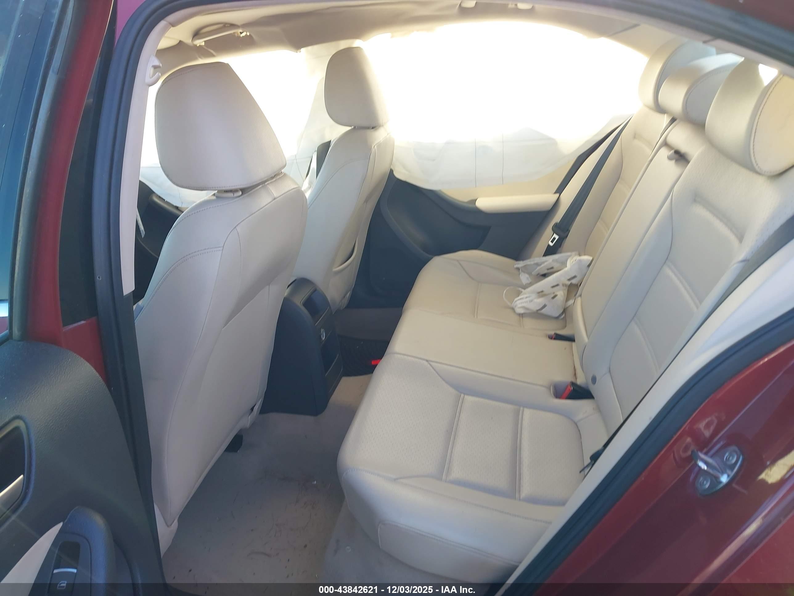 VOLKSWAGEN JETTA image 8