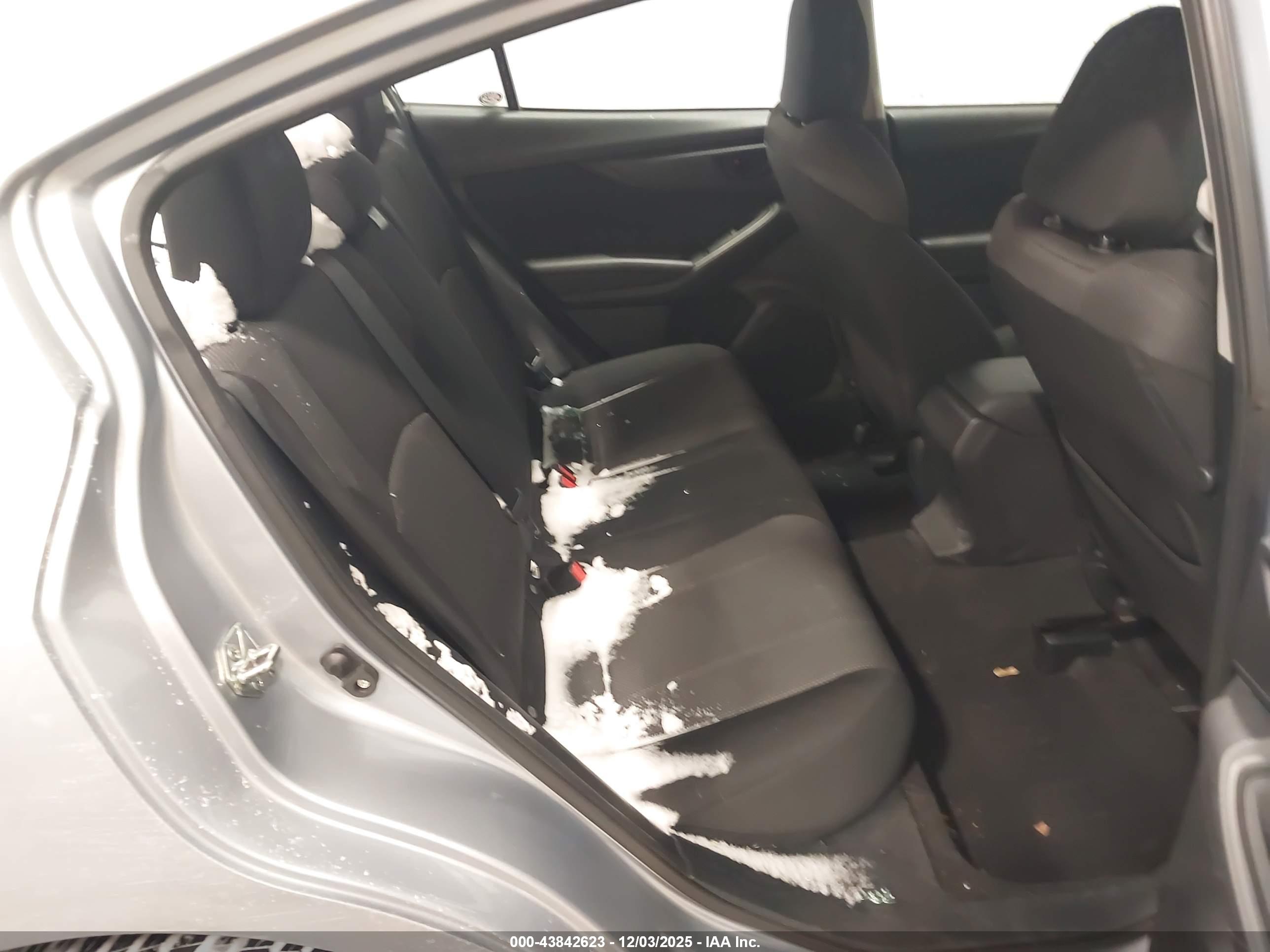 SUBARU IMPREZA image 8