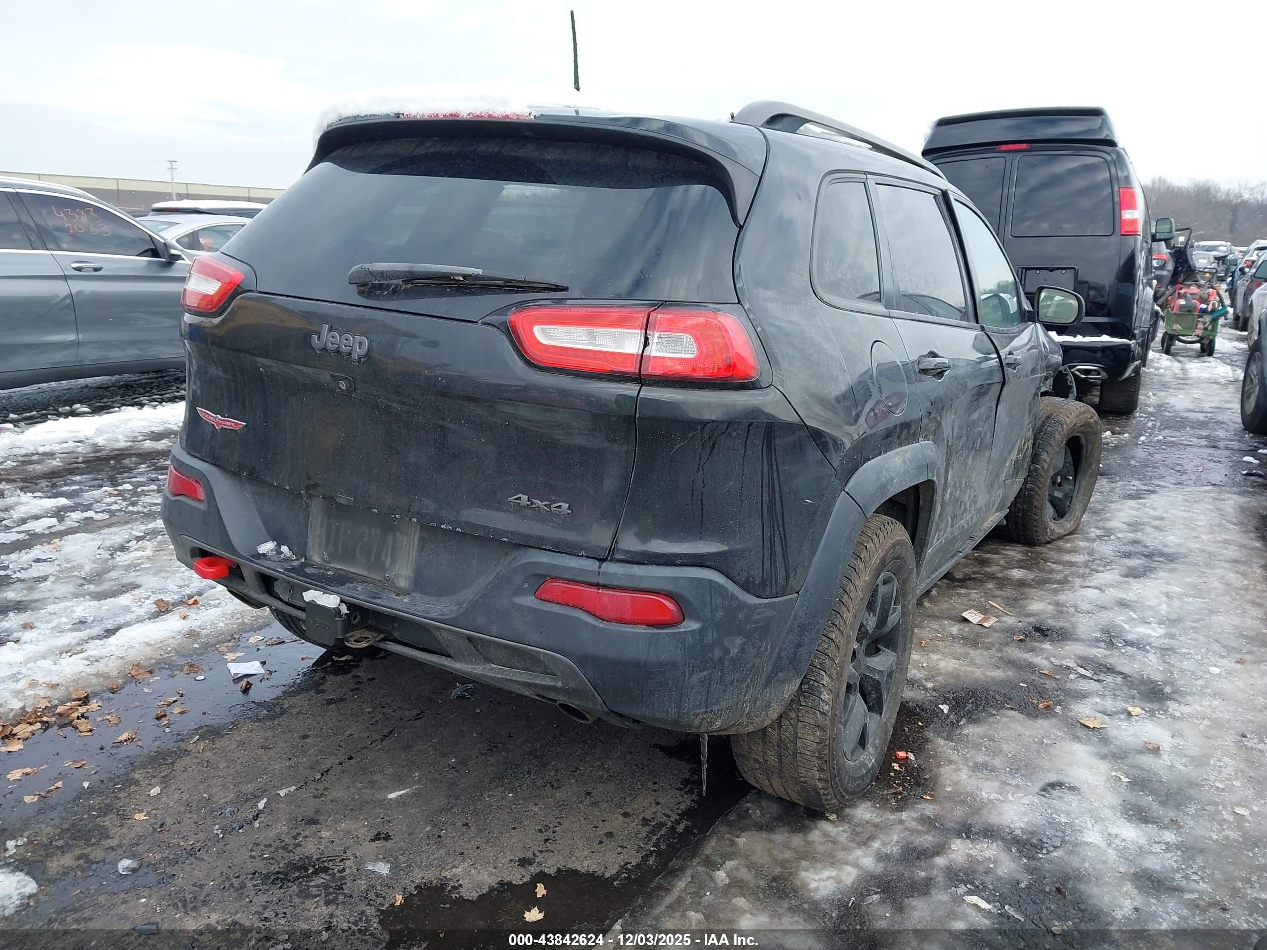 JEEP CHEROKEE image 4