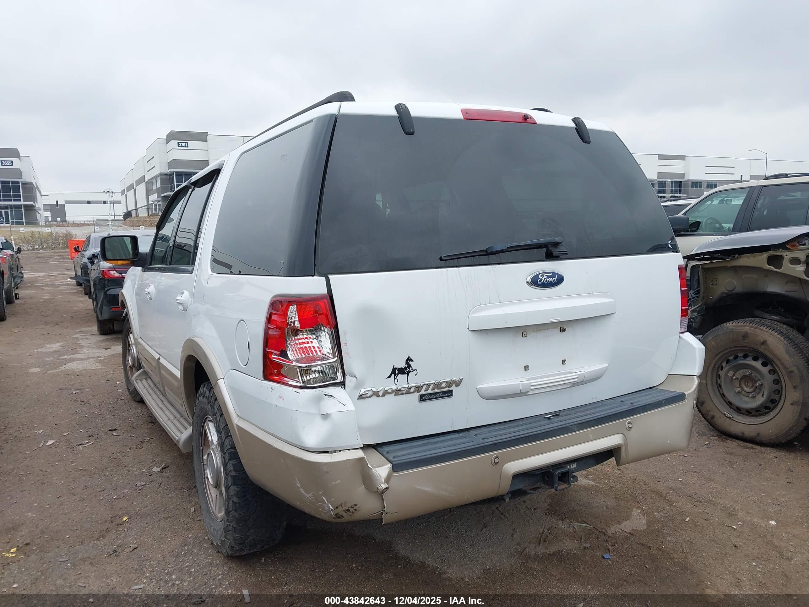 FORD EXPEDITION image 3