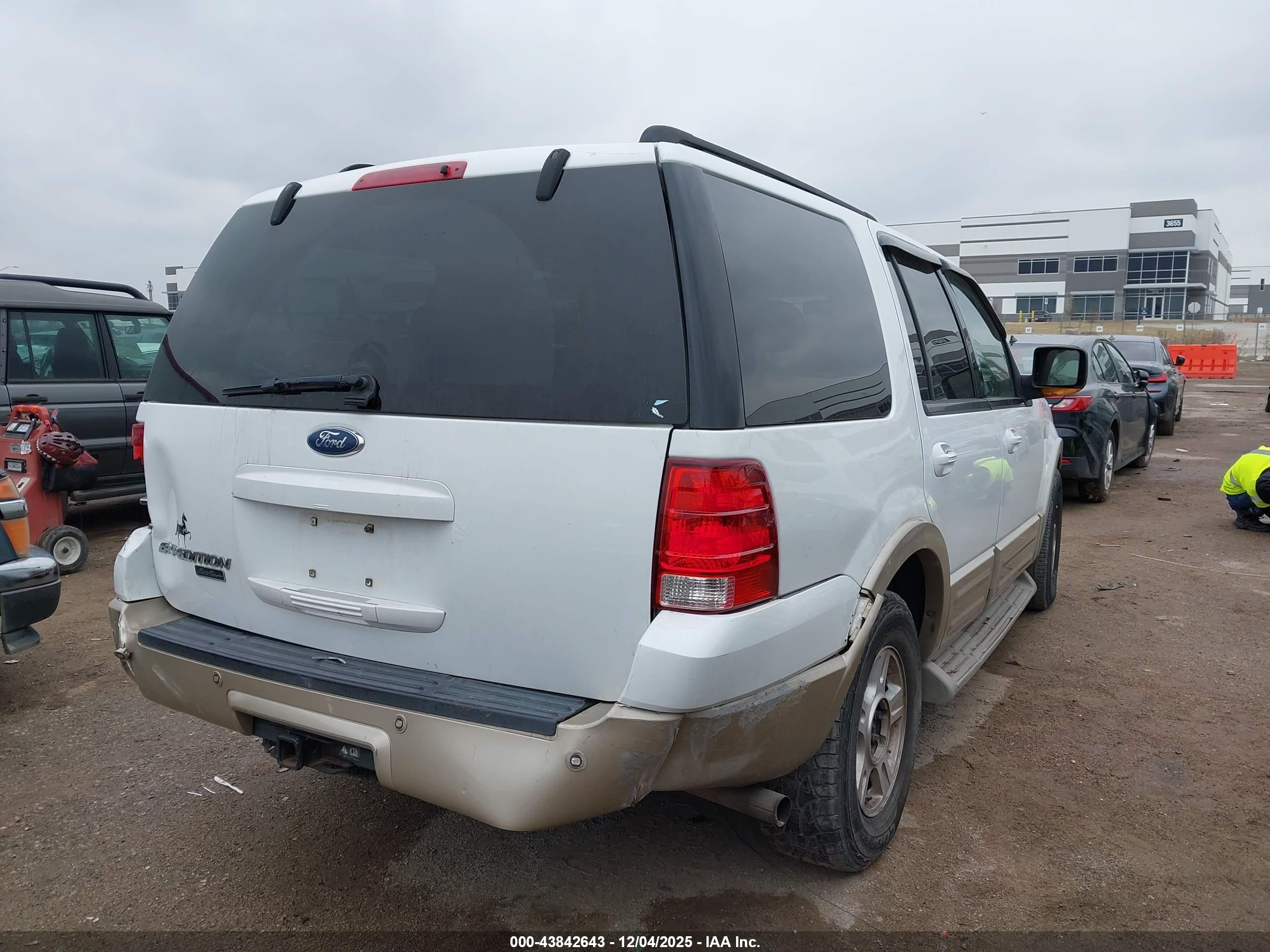 FORD EXPEDITION image 4