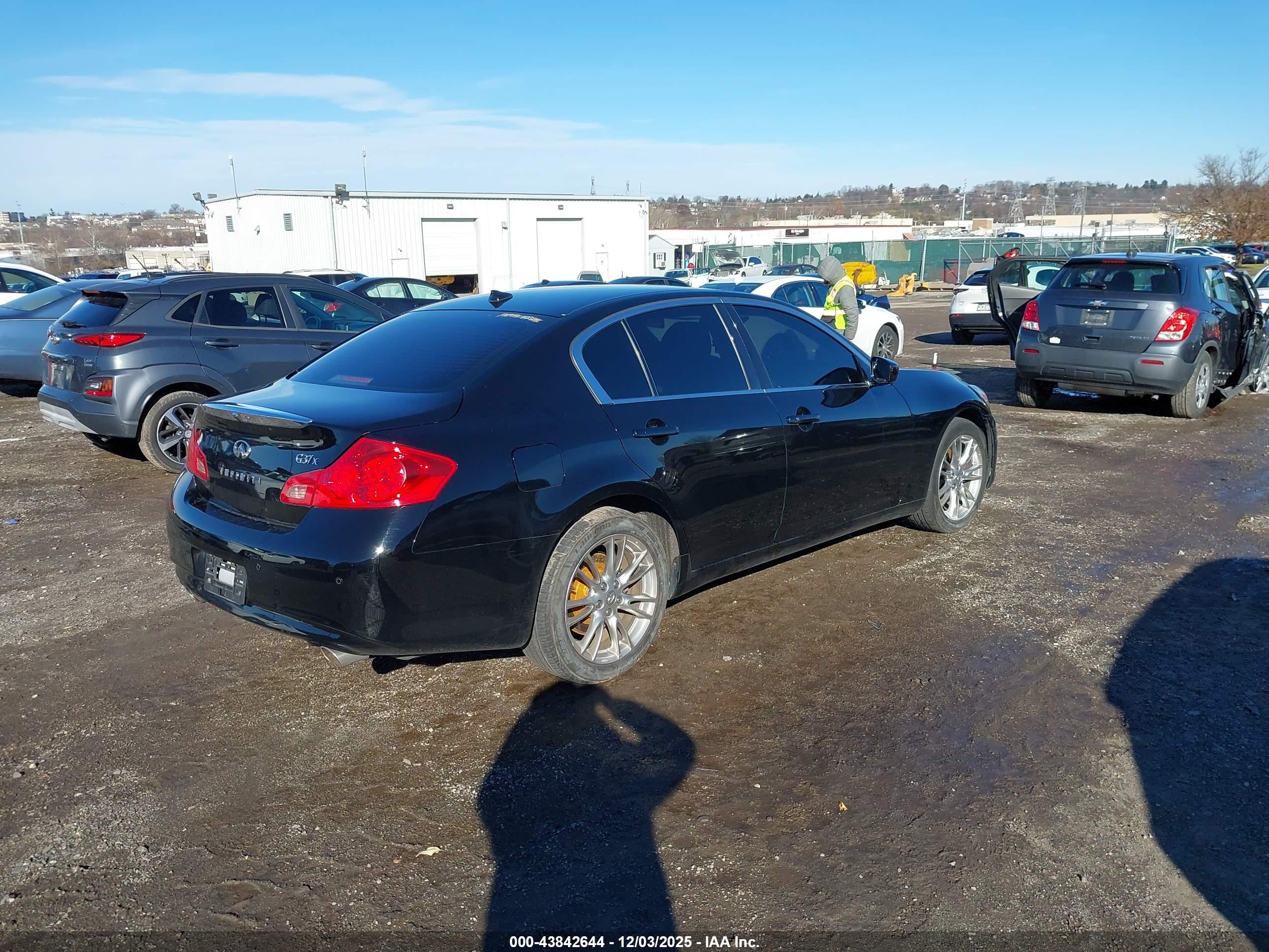 INFINITI G37X image 4