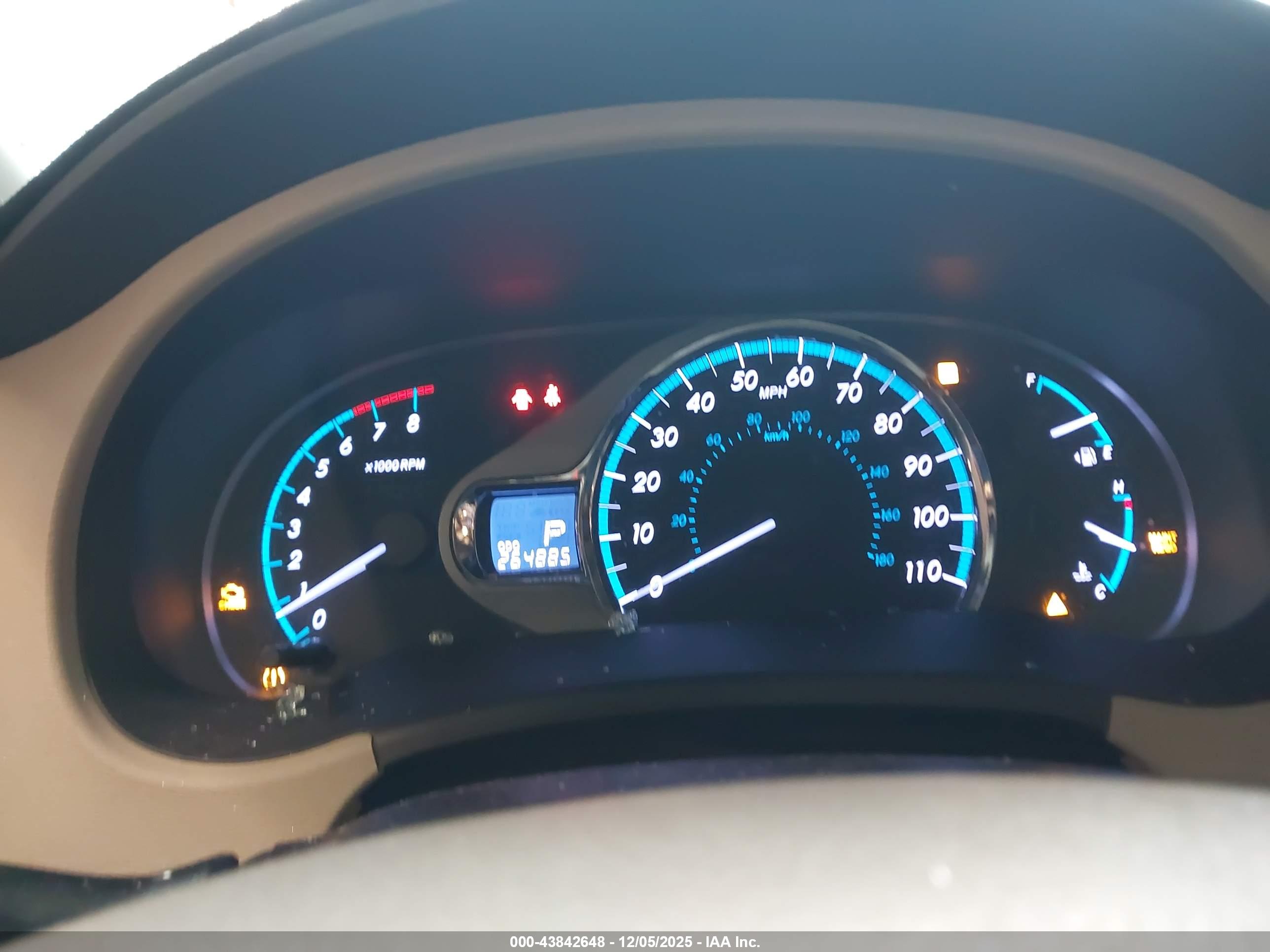 TOYOTA SIENNA image 7