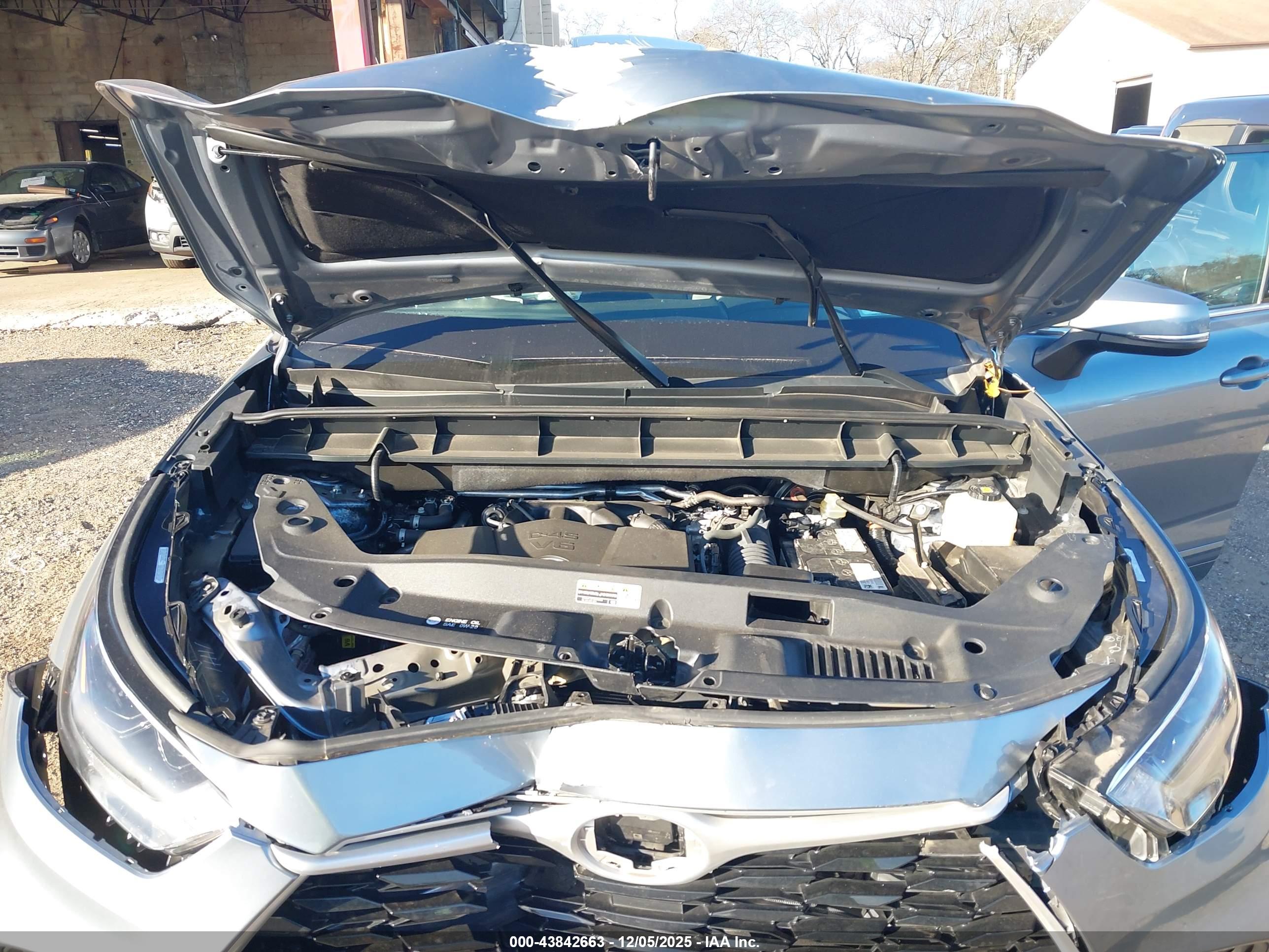 TOYOTA HIGHLANDER image 10