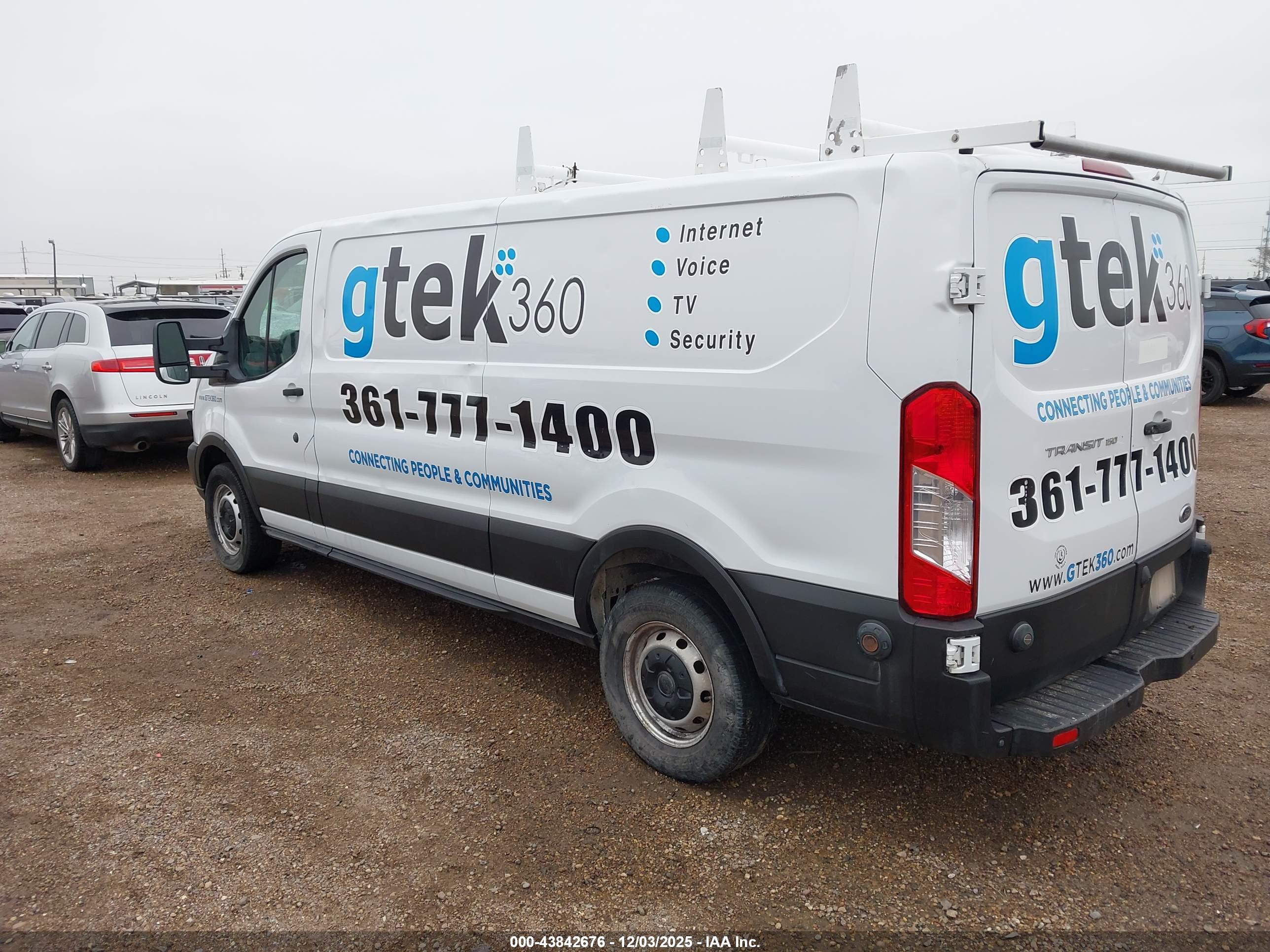 FORD TRANSIT-150 image 3