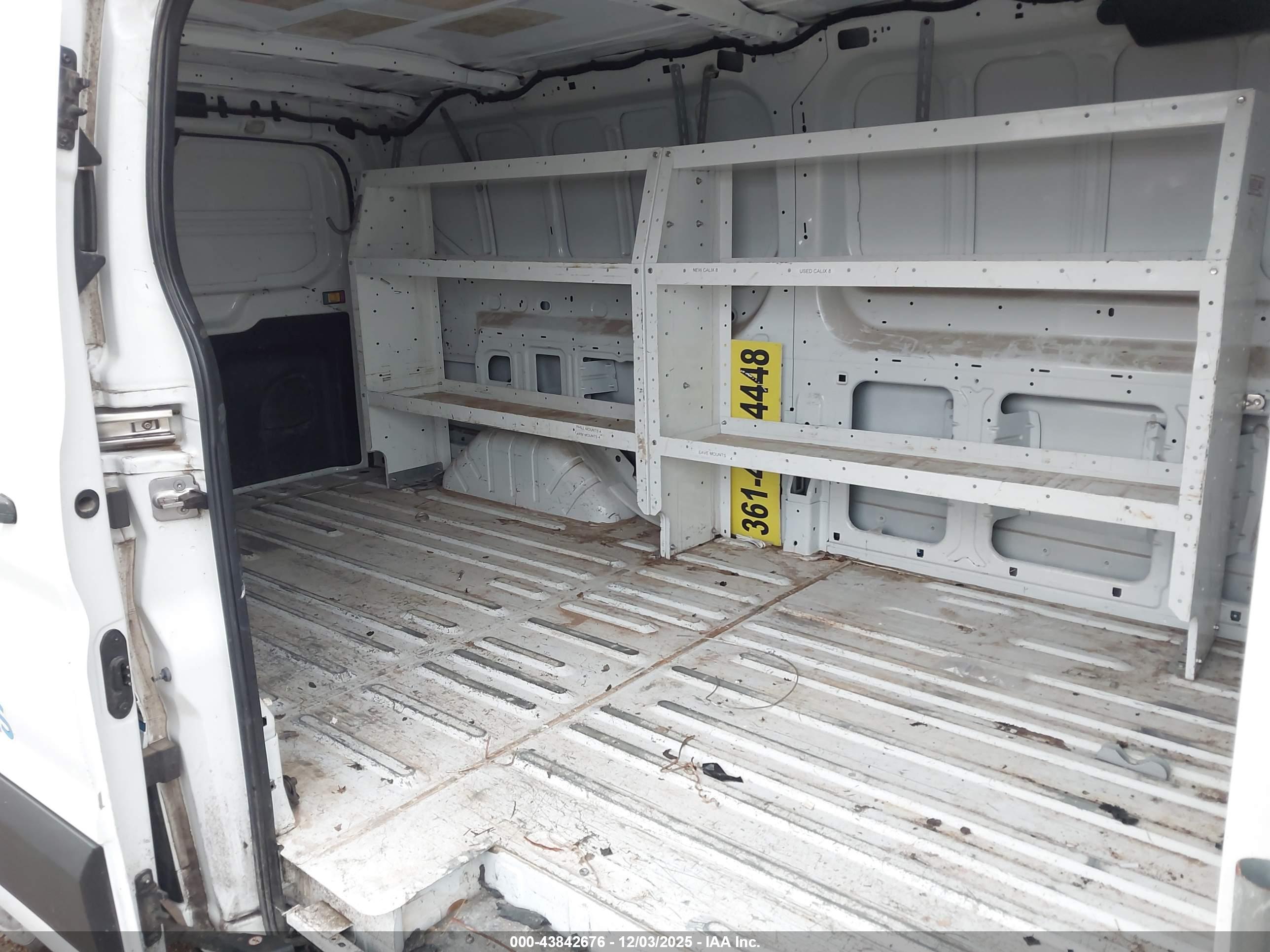 FORD TRANSIT-150 image 8