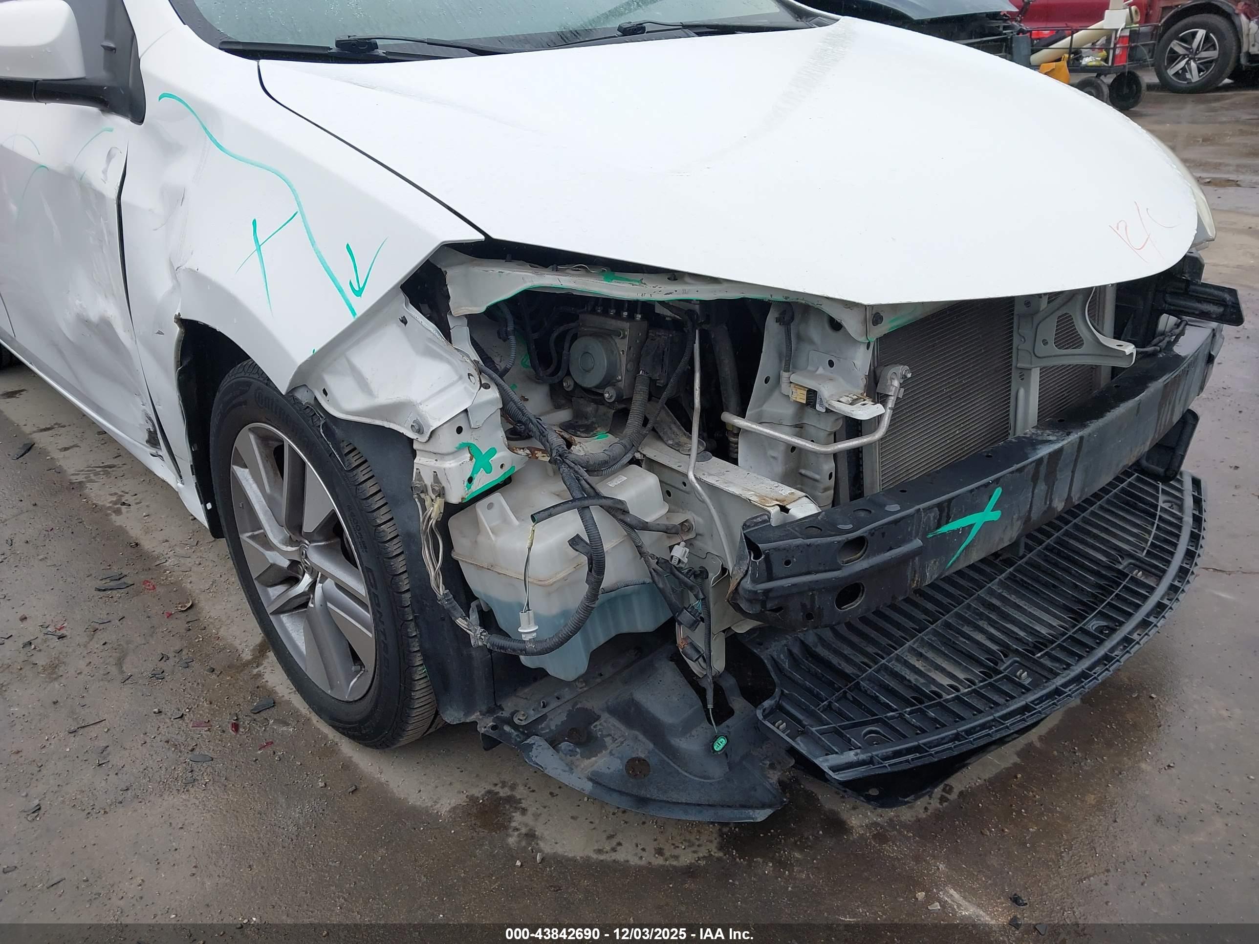 TOYOTA COROLLA image 6