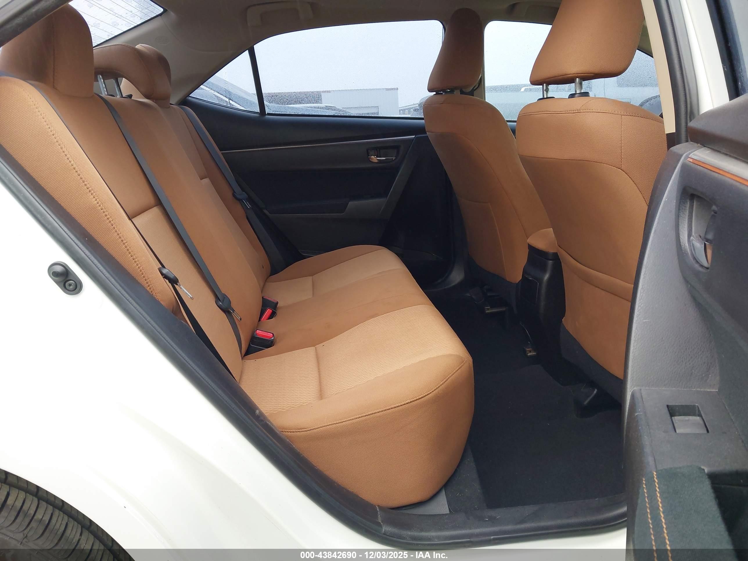 TOYOTA COROLLA image 8