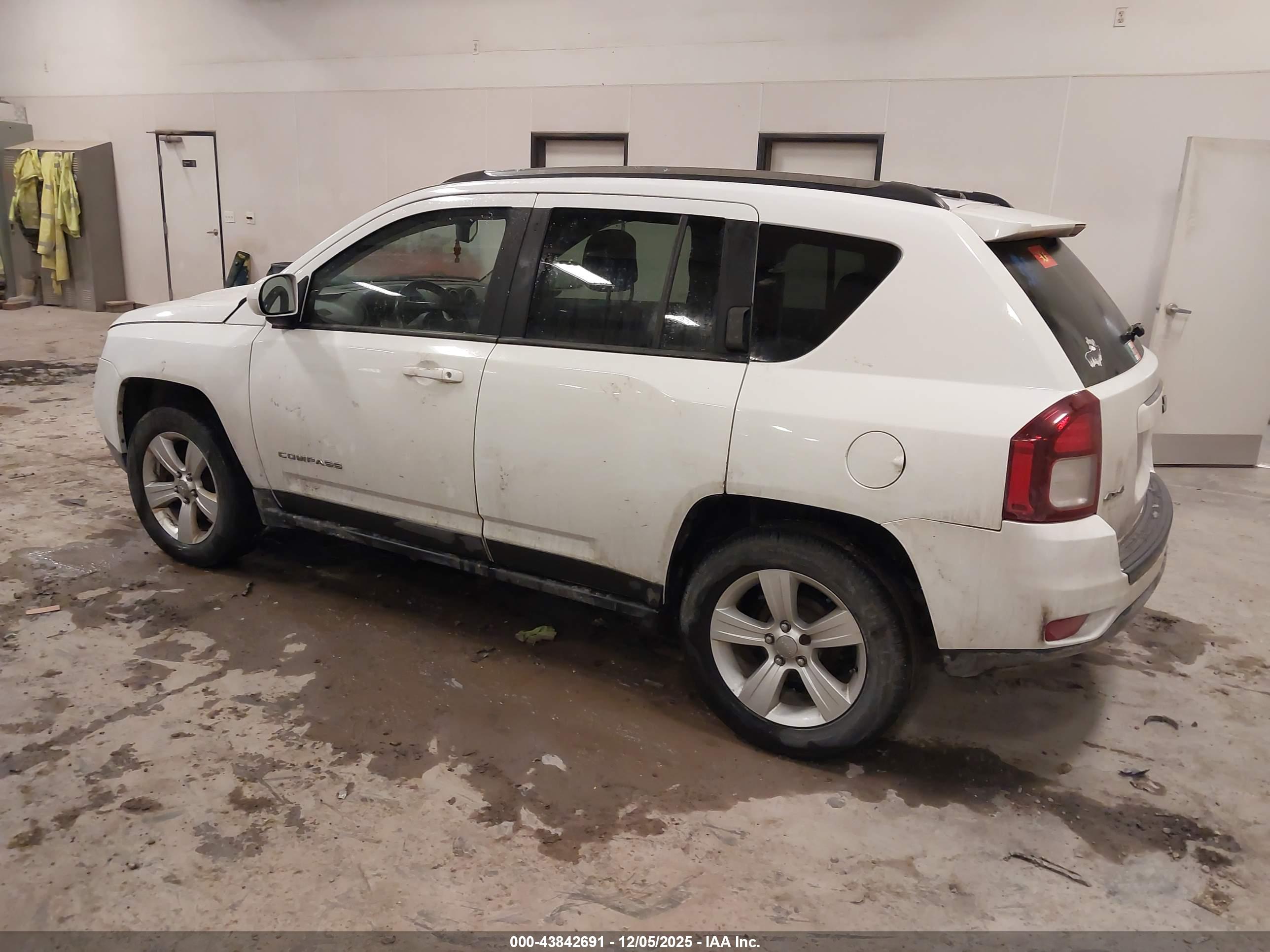 JEEP COMPASS image 3