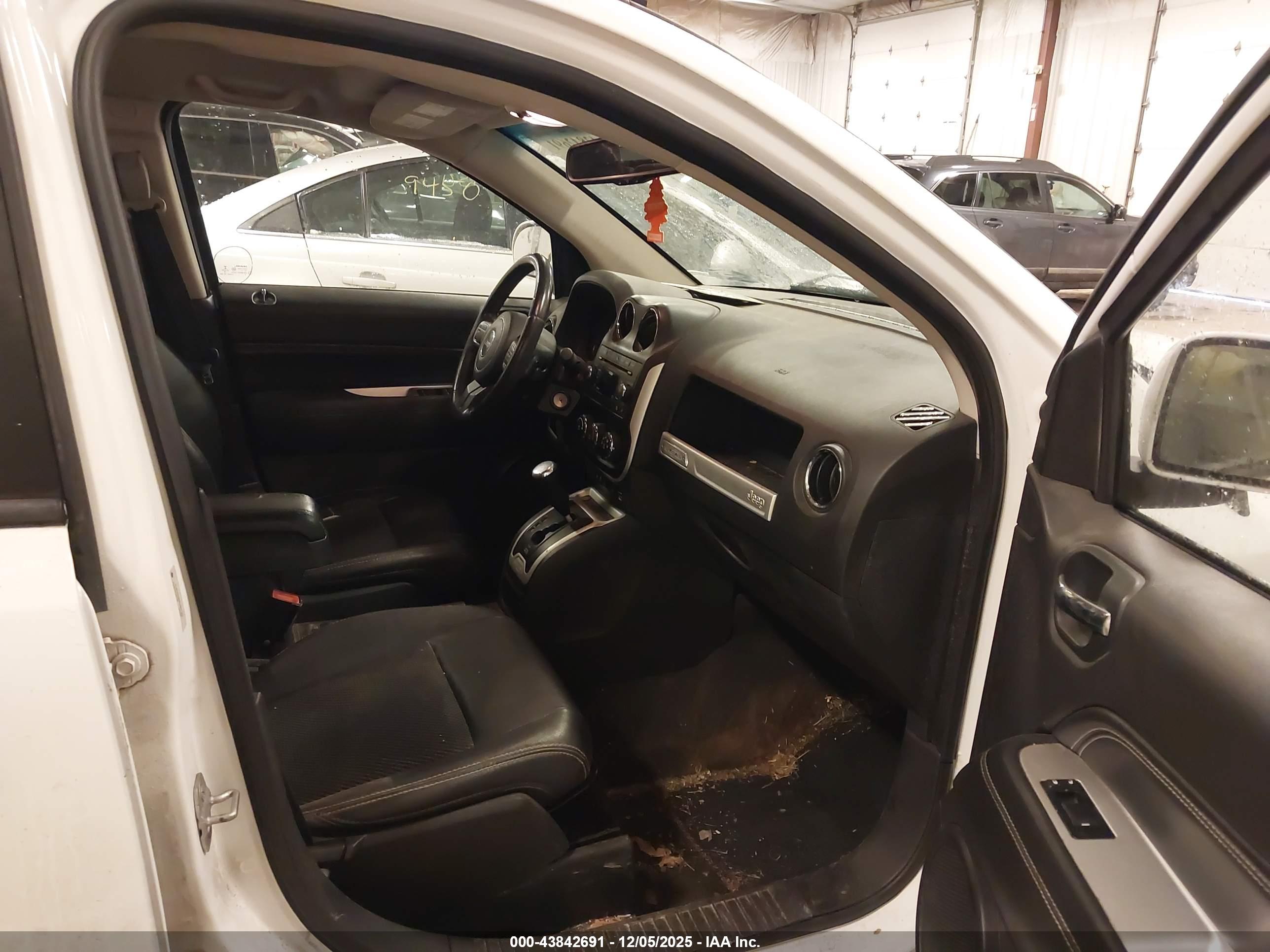 JEEP COMPASS image 5